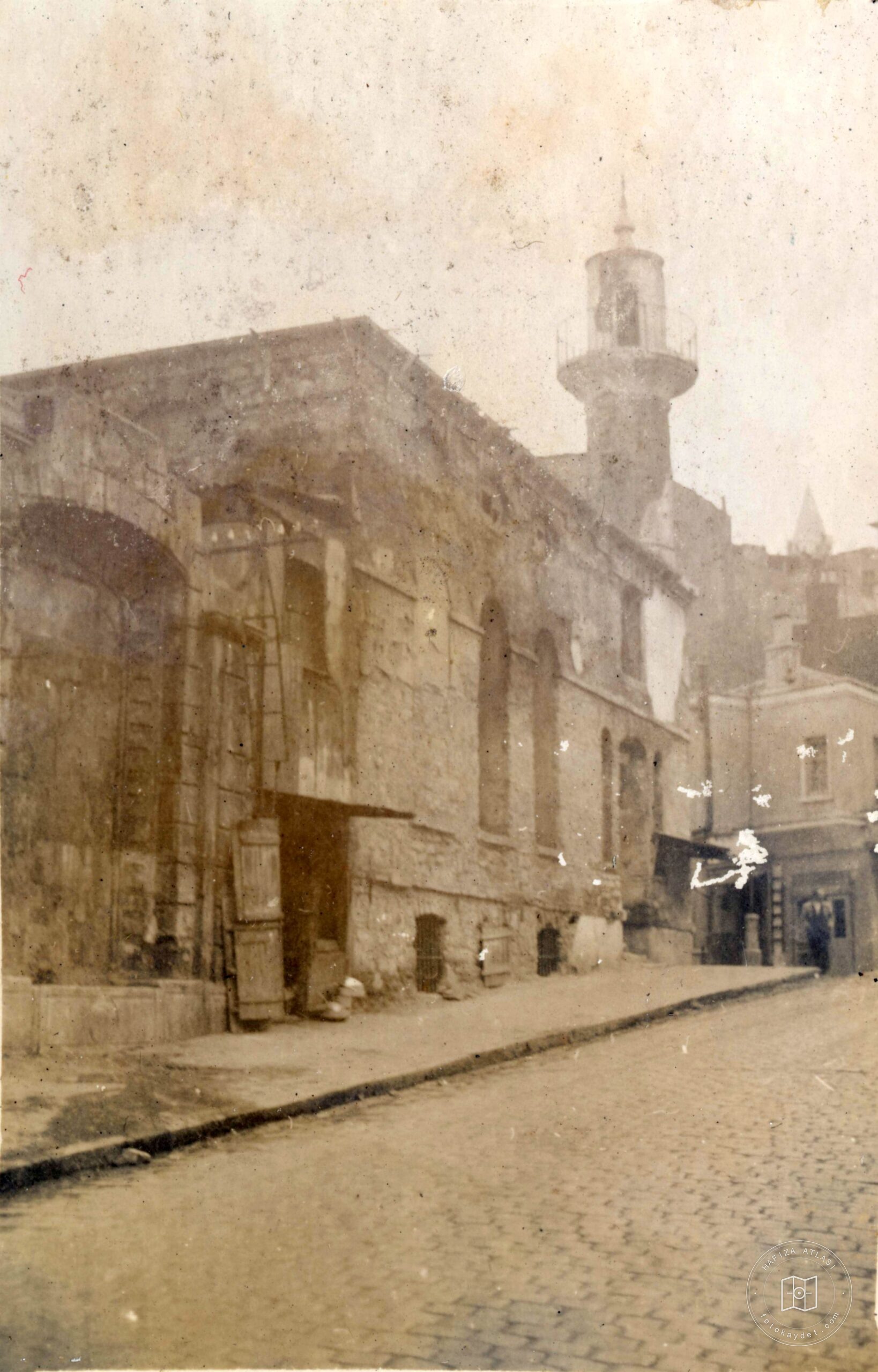 Tomtom Captain Mosque