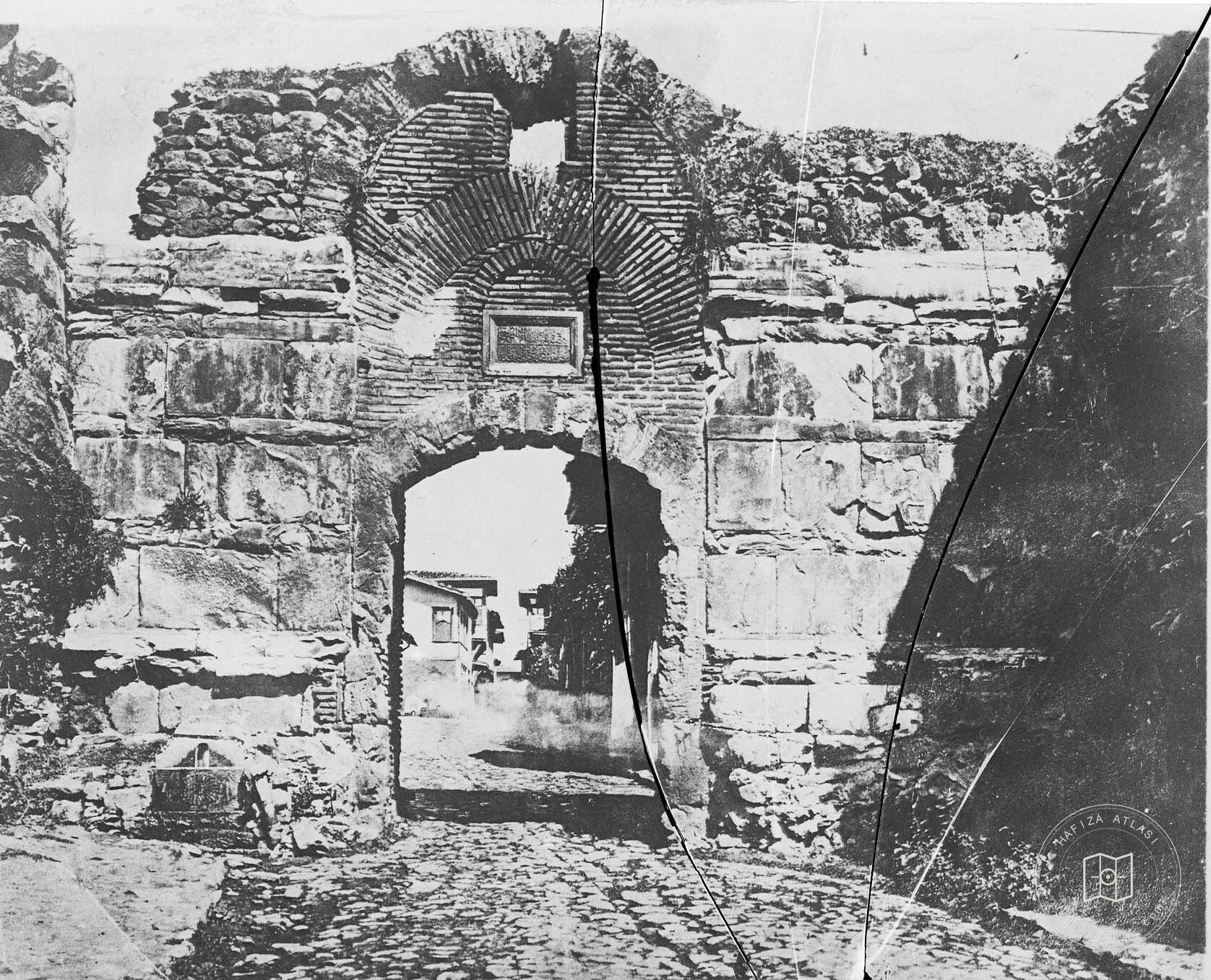 Bursa Hisar Gate