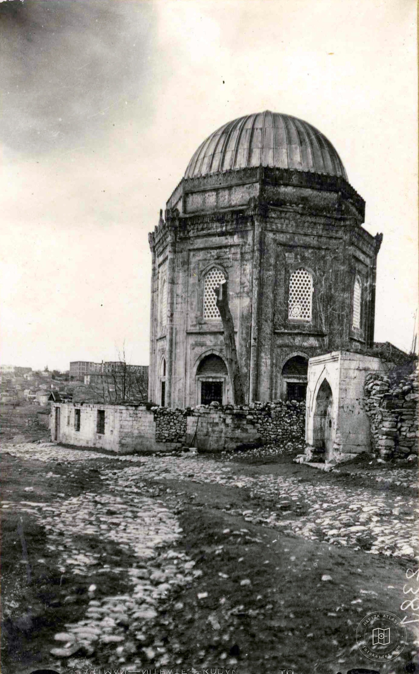 Hüsrev Paşa Türbesi