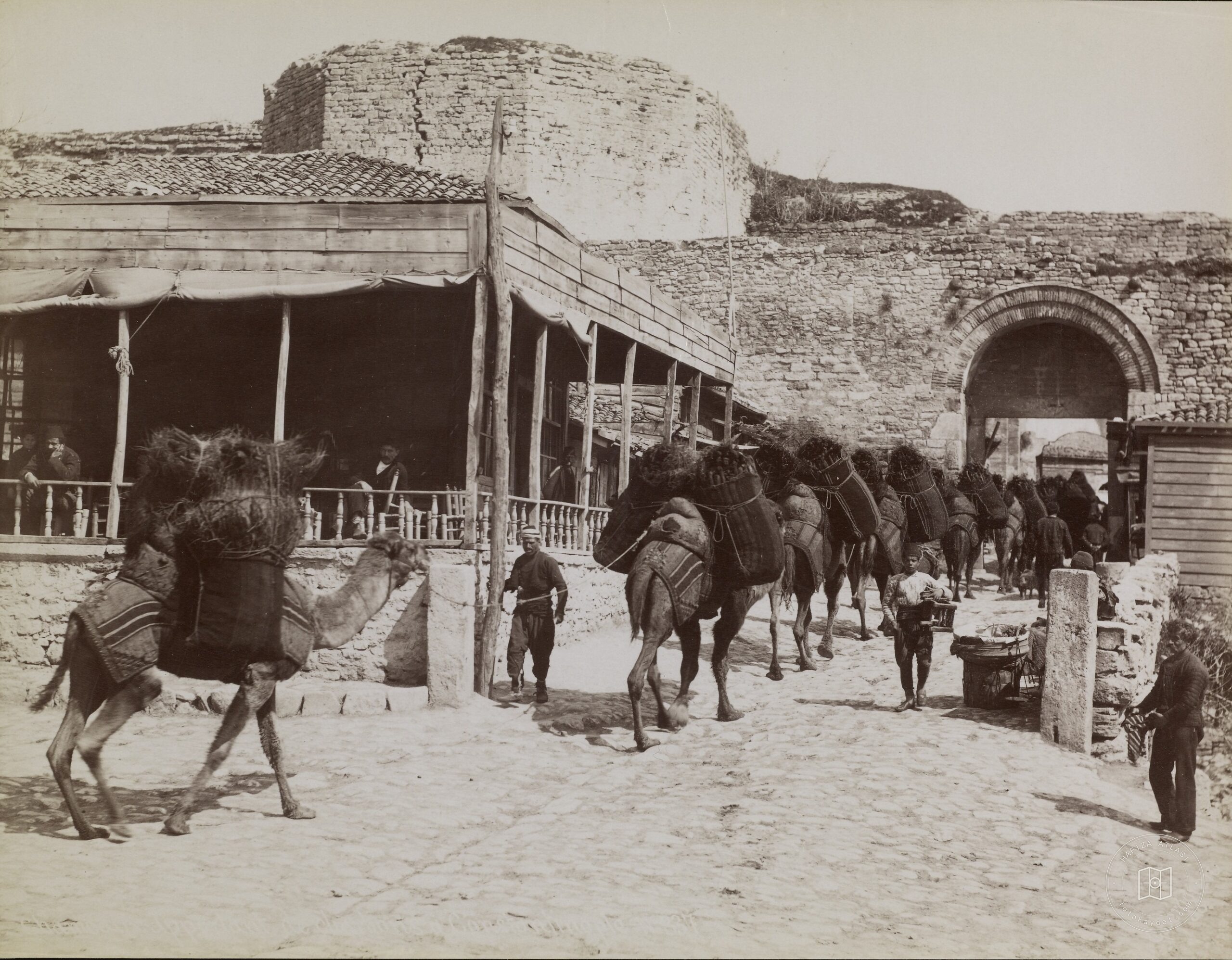 Edirne Kapısı ve Deve Kervanı