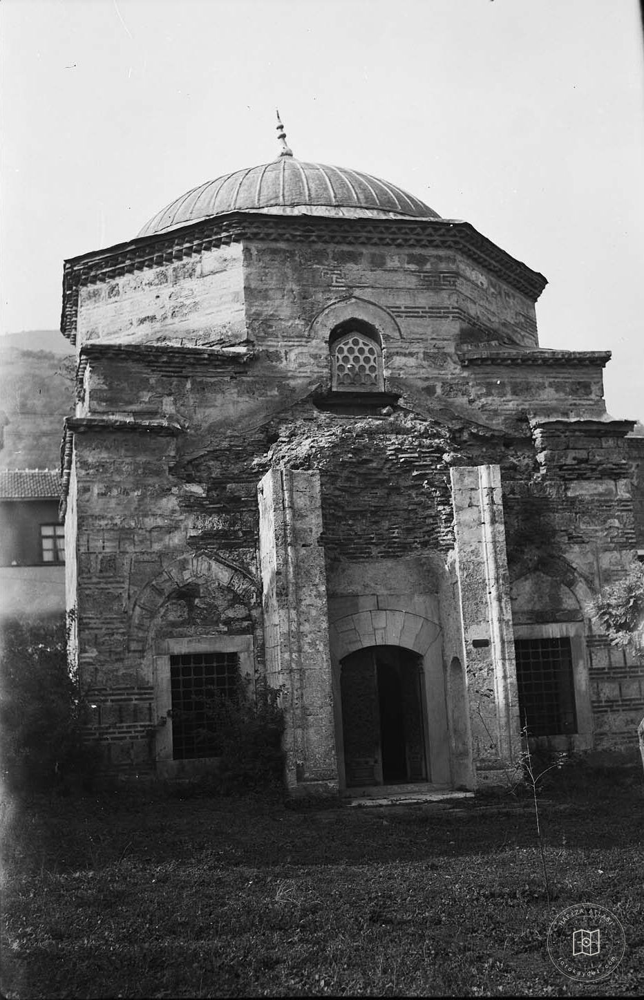 Mükrime Hatun Türbesi