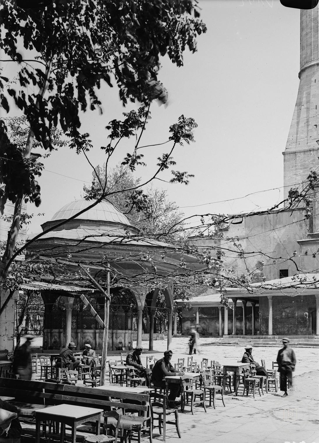 Hagia Sophia Şadurvan and Tea Garden