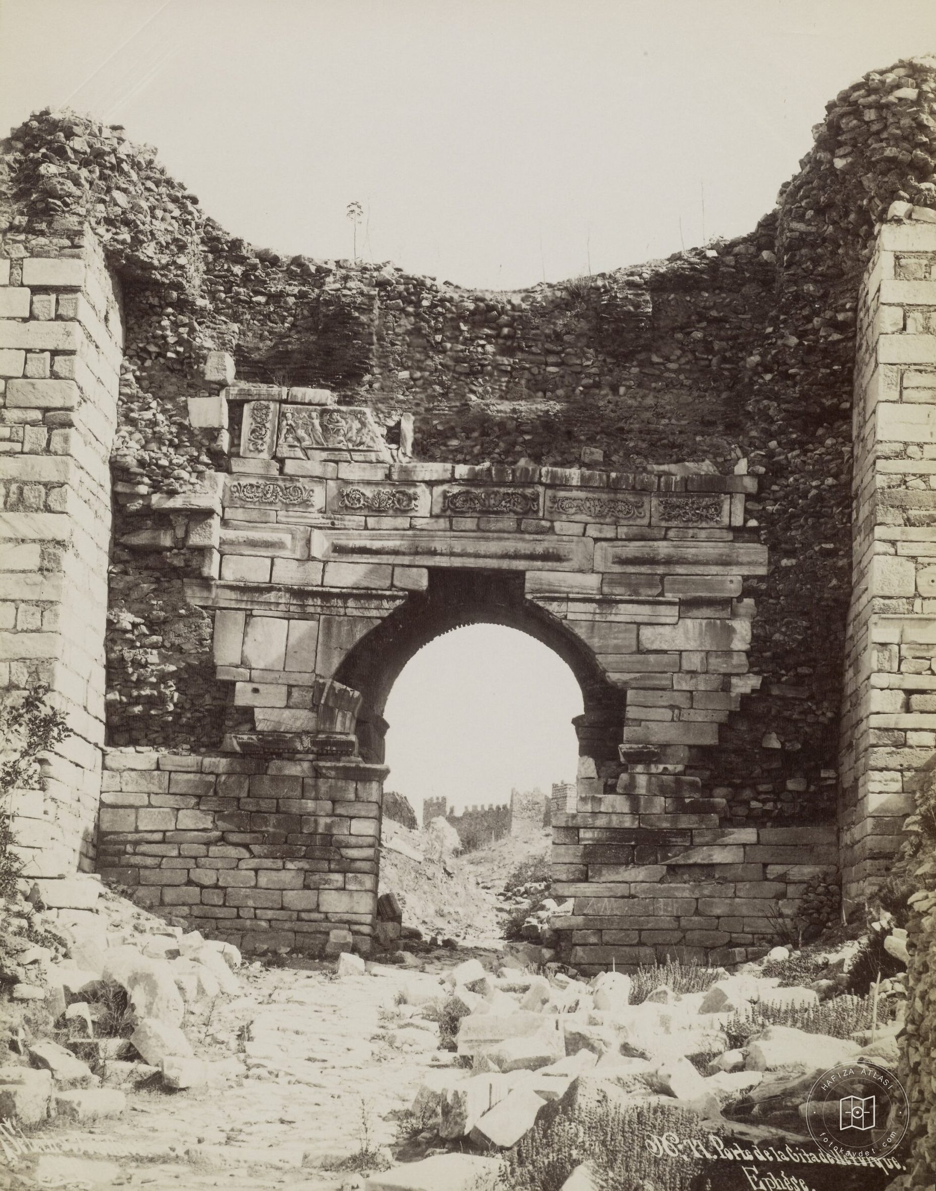 Ayasuluk Tracking Gate