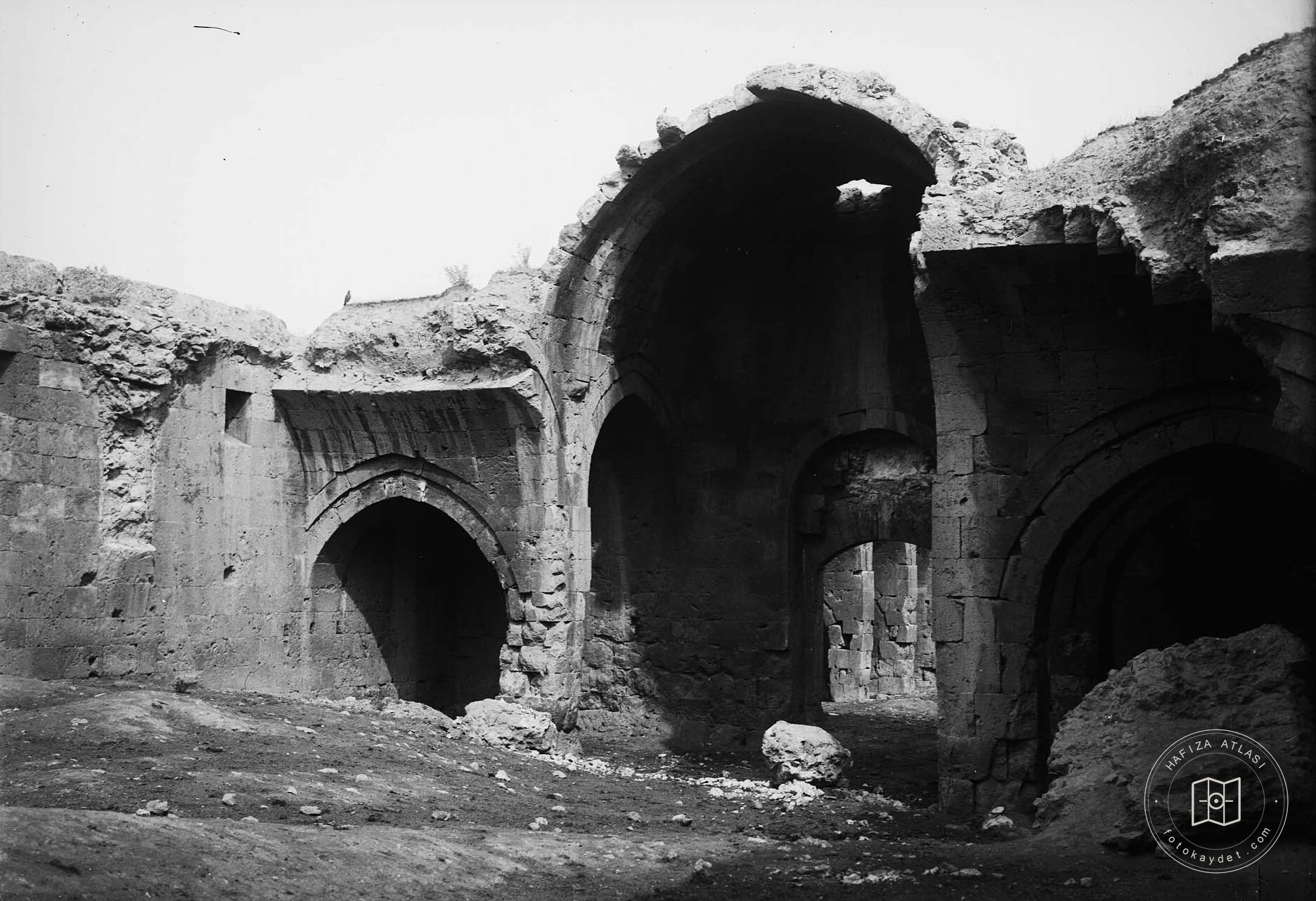 Mahperi Hatun Kervansarayı