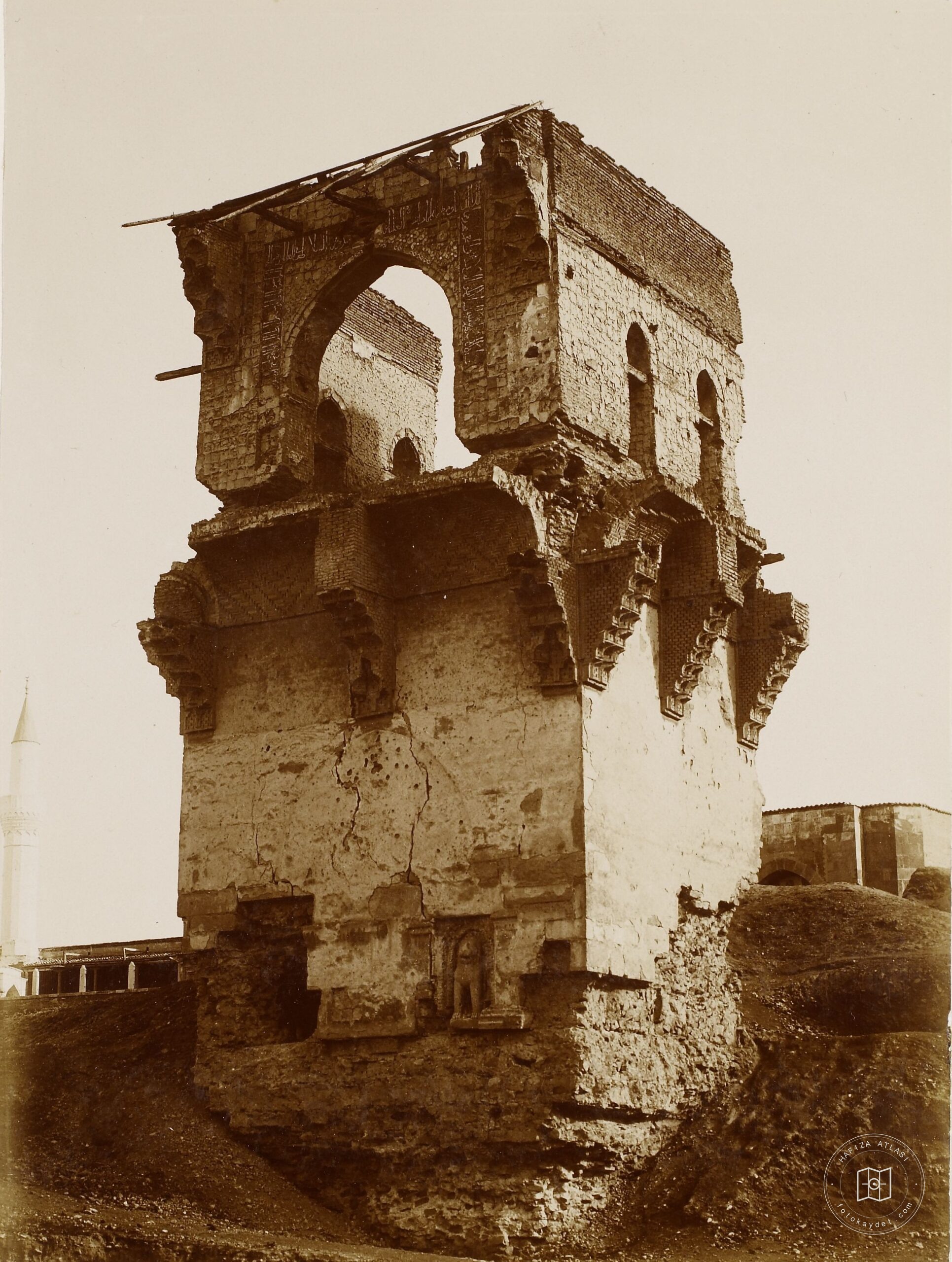 Alaeddin Köşkü Kalıntısı