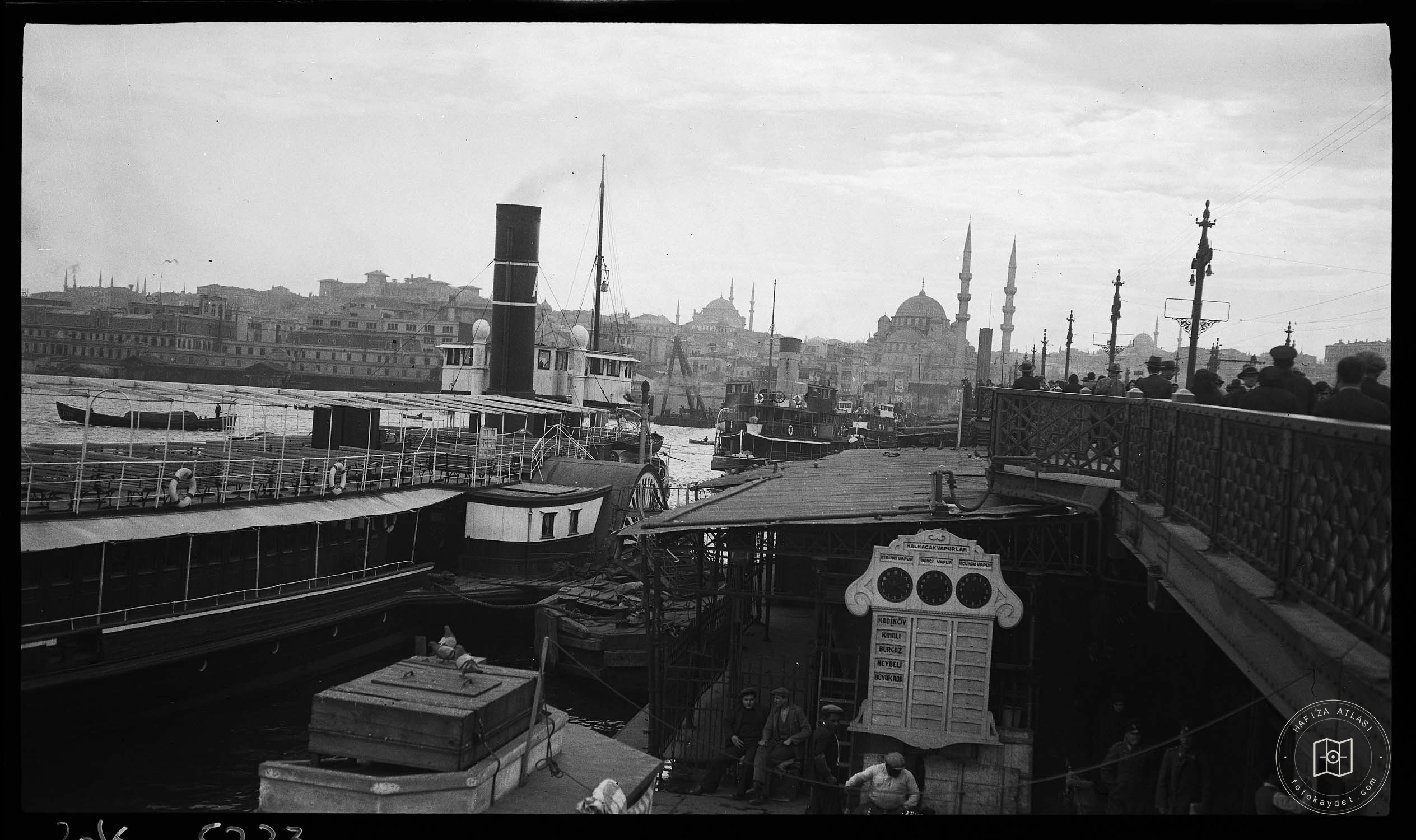 Galata Köprüsü Üzerinde Adalar İskelesi