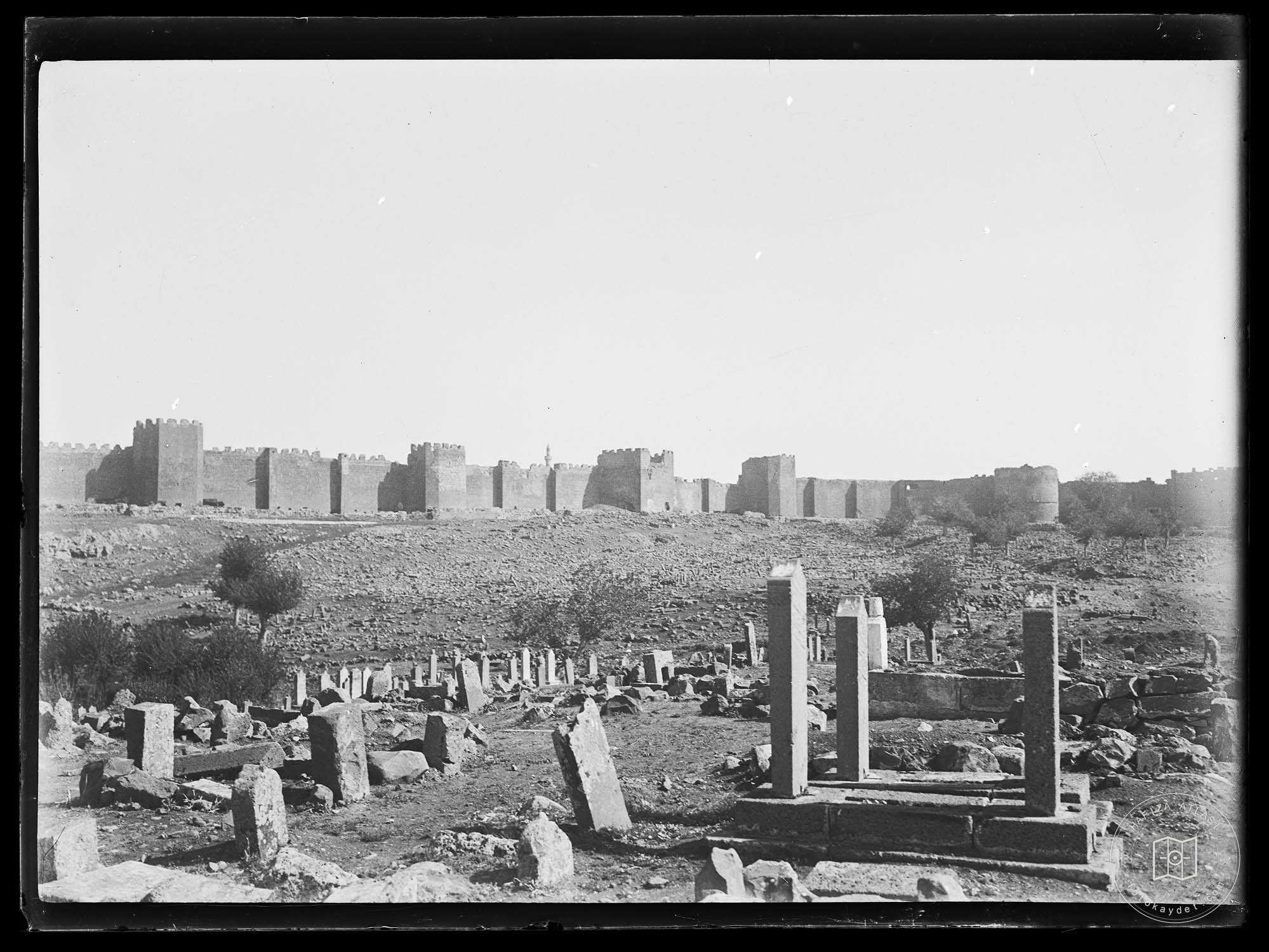 Diyarbakır Mardin Door Surlar and Cemetery