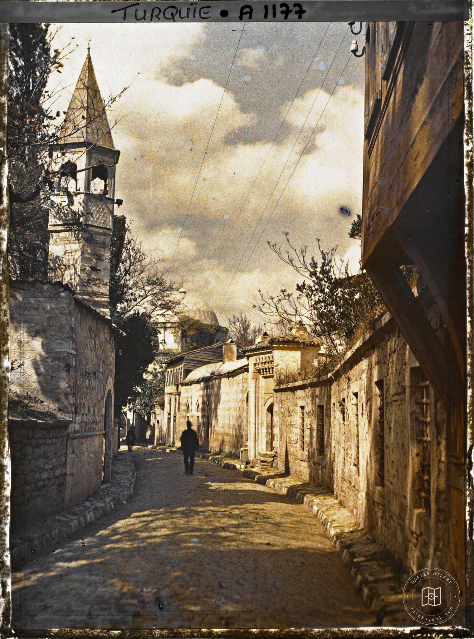 Zalpaşa Caddesi Üzerinden Selahi Mehmet Efendi Camii’ne Bakış