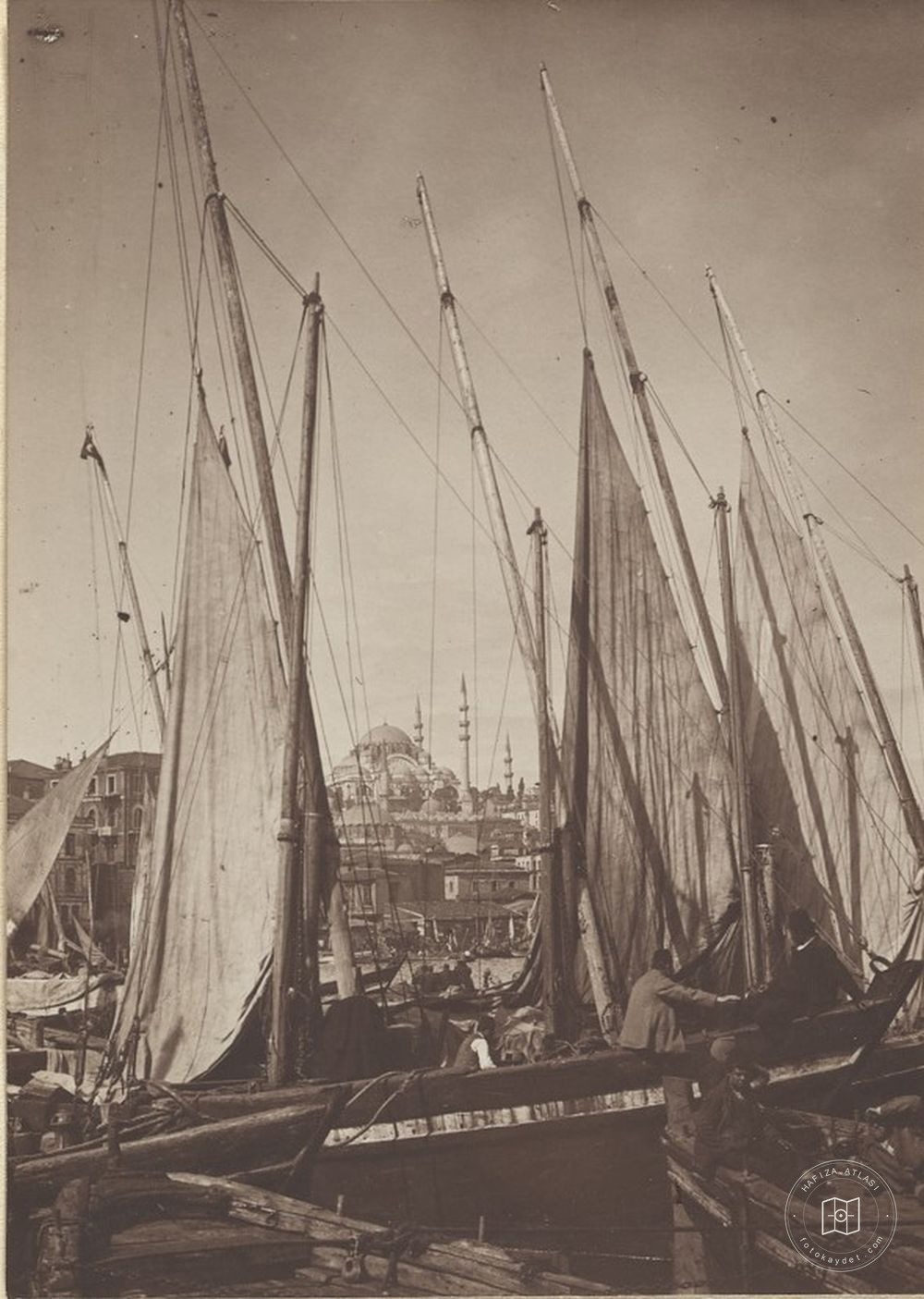 Old Galata Bridge Önünde Yelkenliler and Süleymaniye Mosque