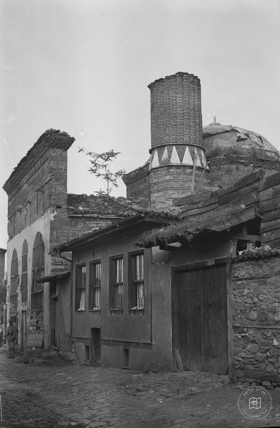 Ahmet Dai Mosque and Fall Minaret