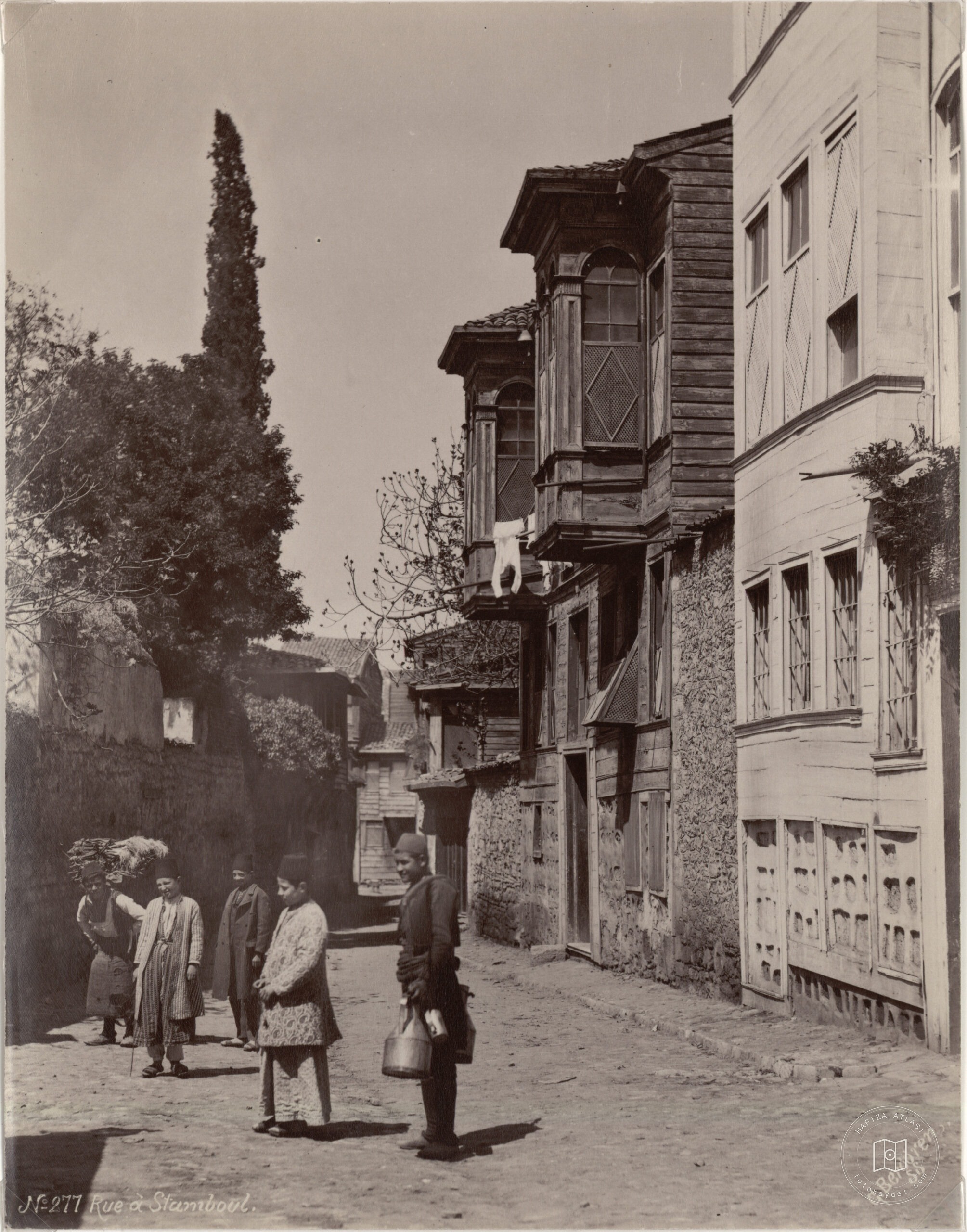 İstanbul’da Bir Street