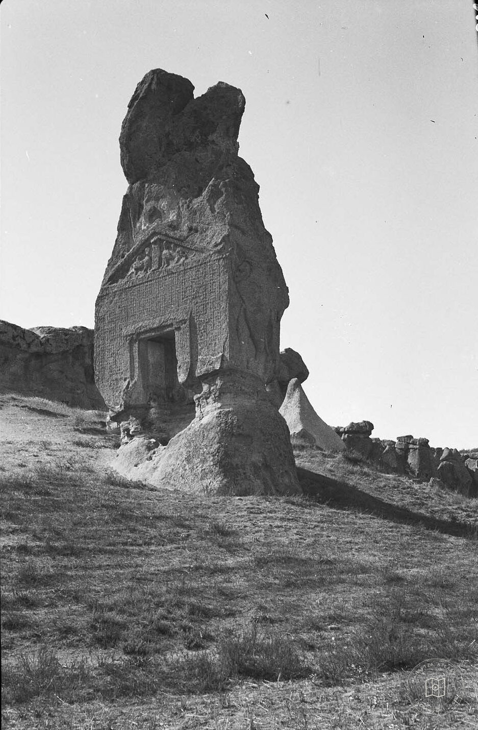 Aslankaya Anıtı