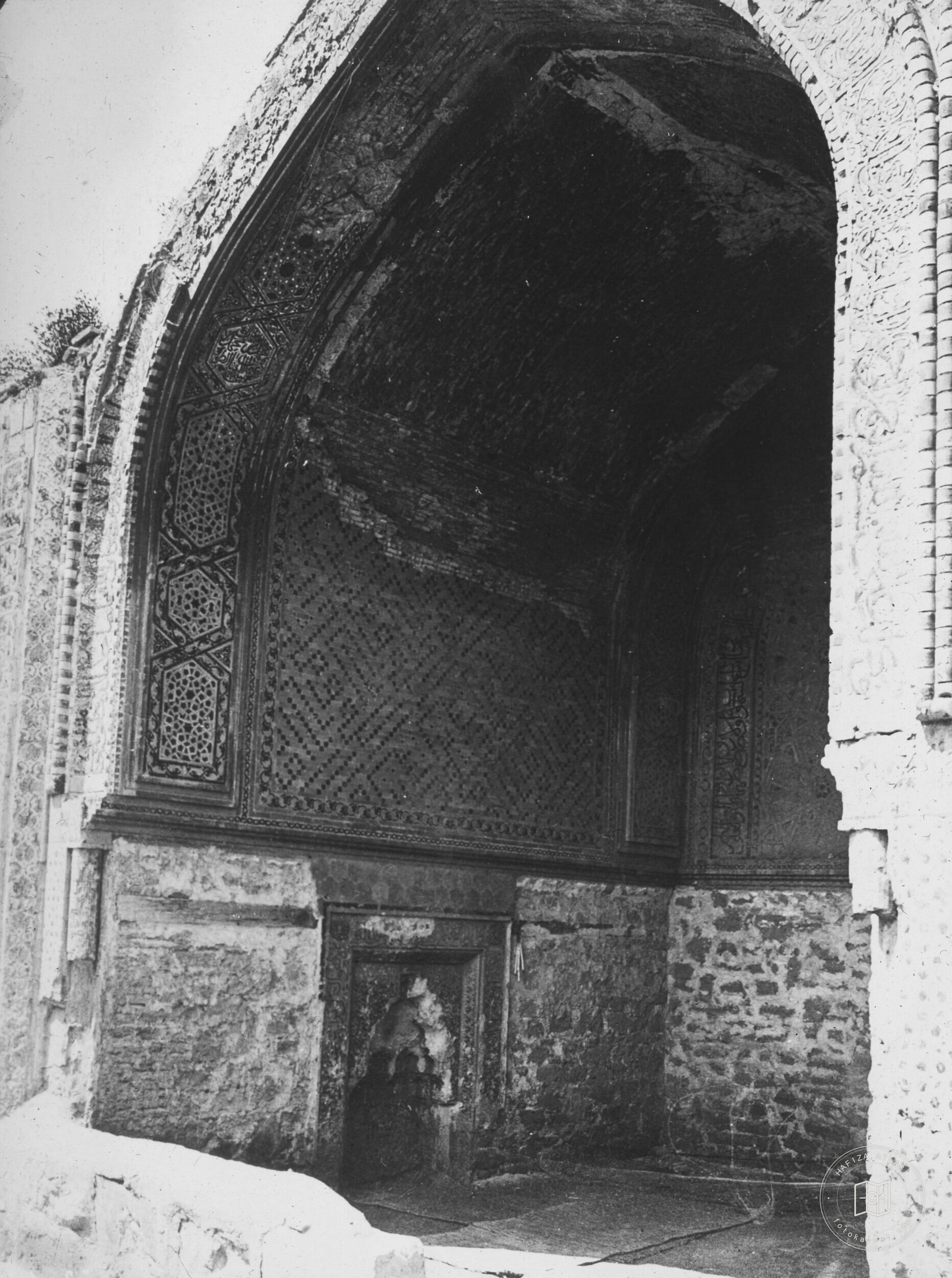 Secret Medrese Eiffel