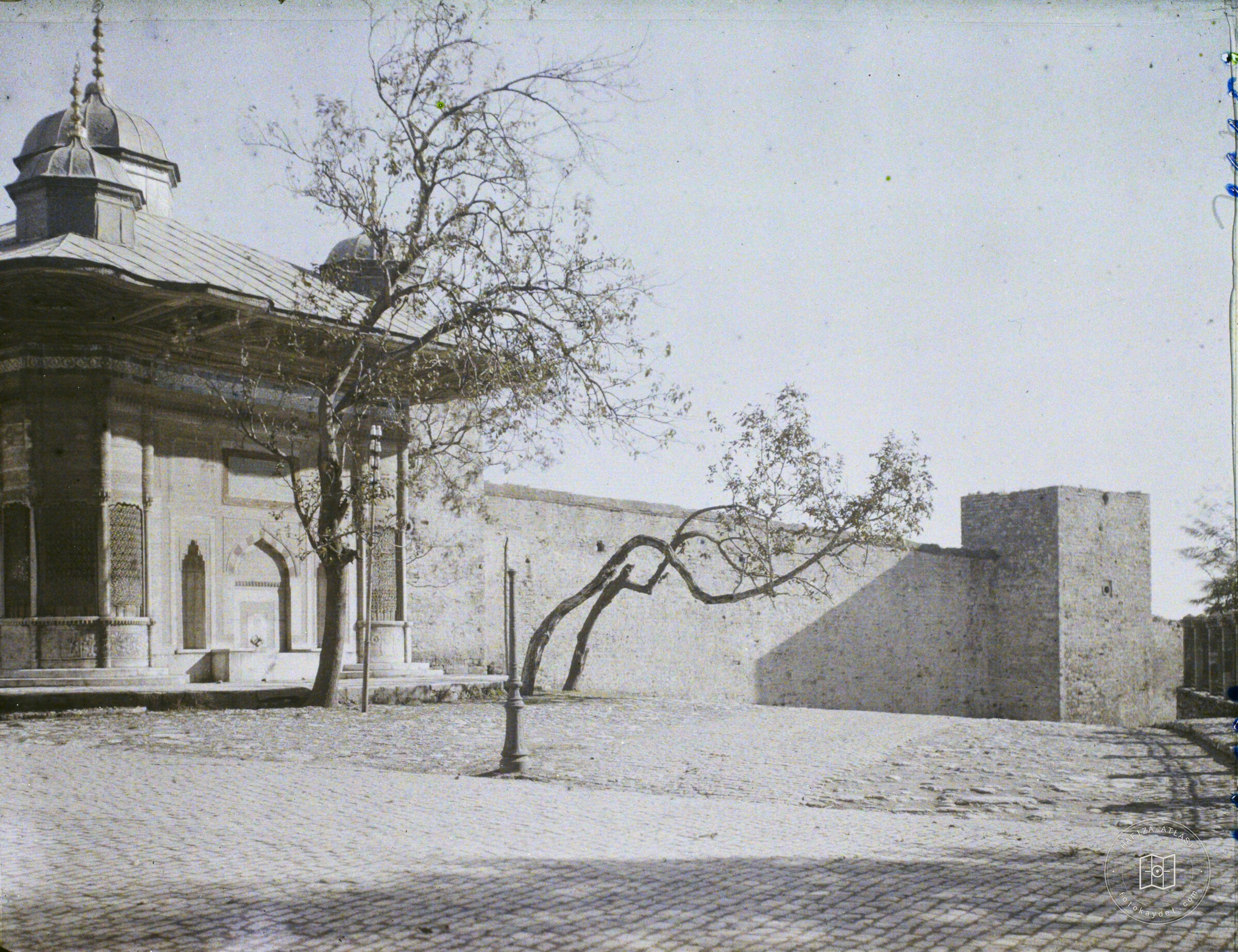 III. Ahmet Çeşmesi ve Sur-i Sultani