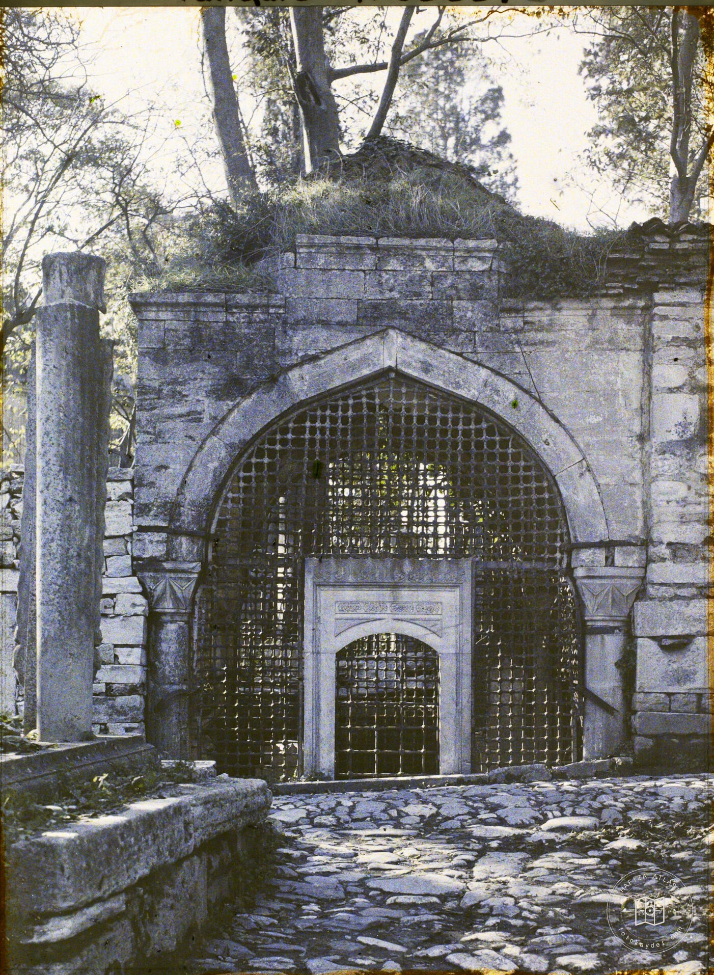 Hançerli Sultan Türbesi