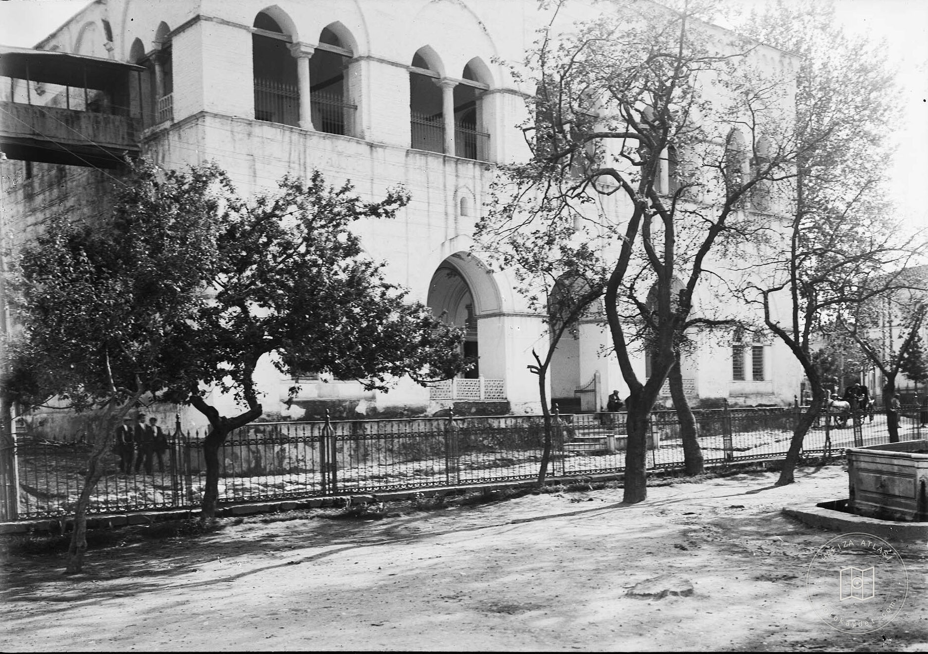 Hüdavendigar Mosque Front View