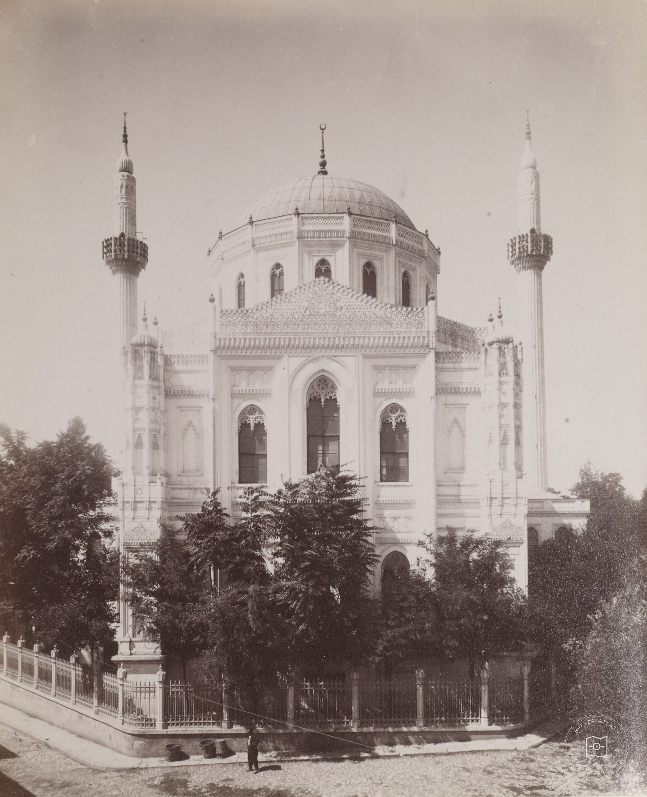 Pertevnal Valide Sultan Mosque