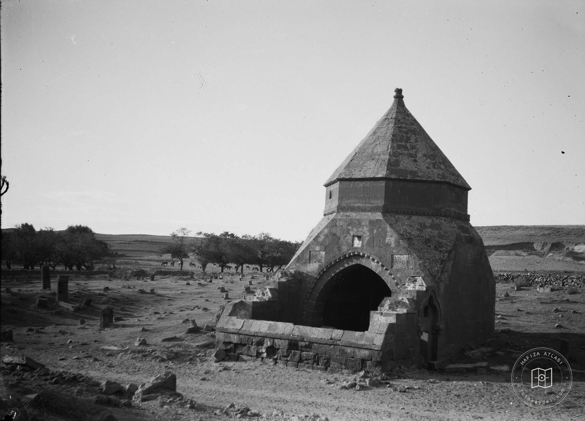 Emir Ali Kümbeti