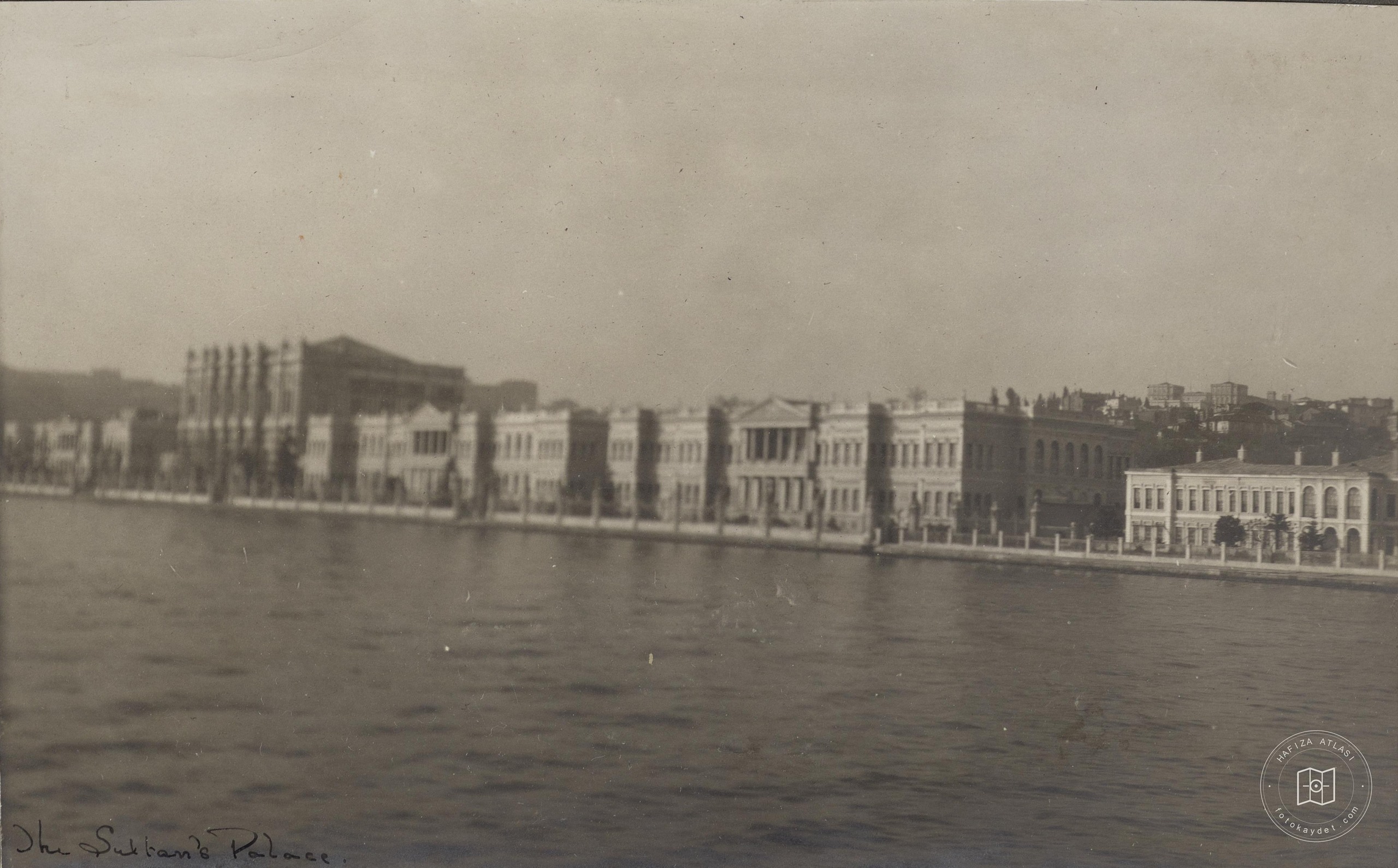 Dolmabahçe Sarayı
