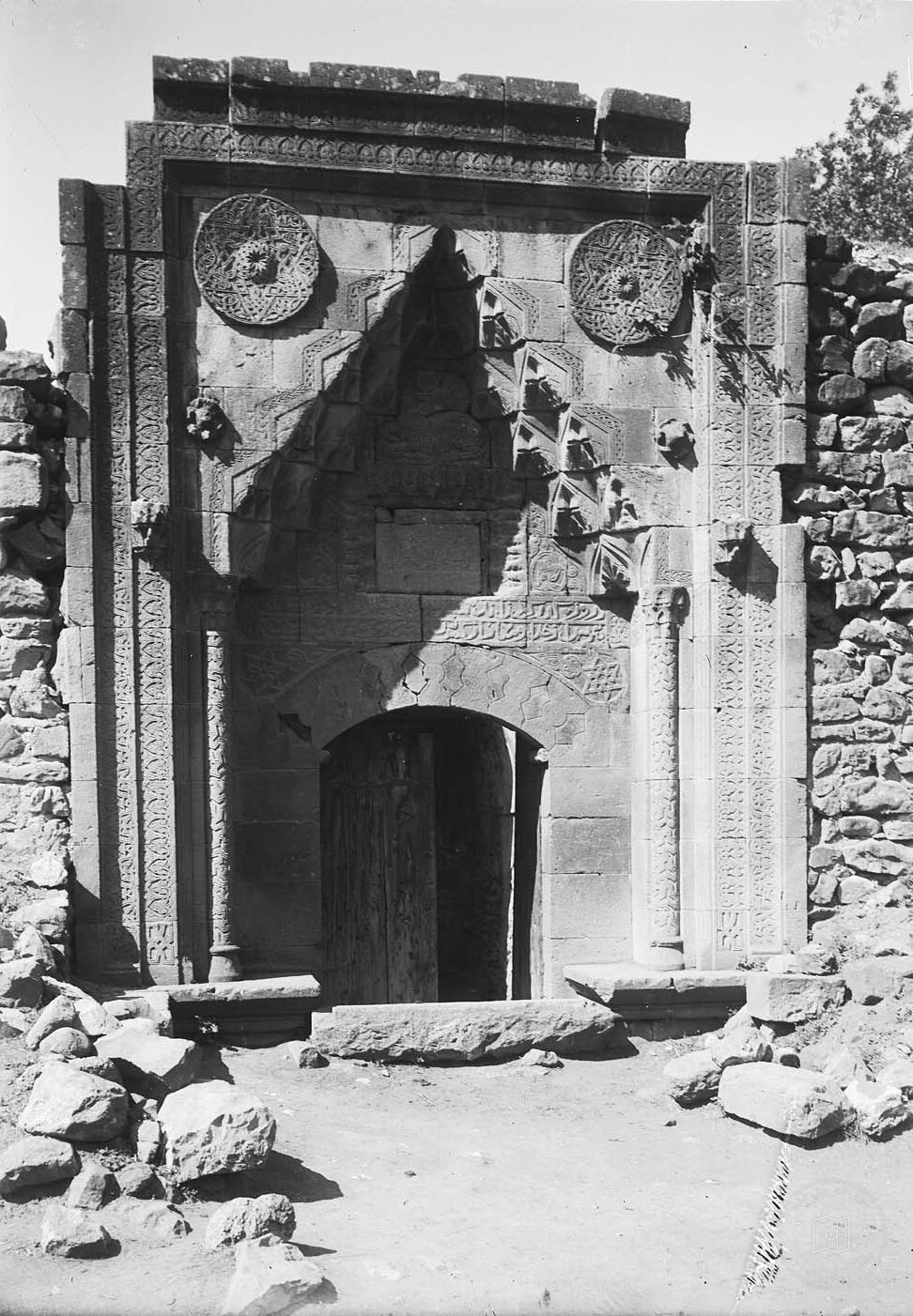 Large Wheel Entrance Gate