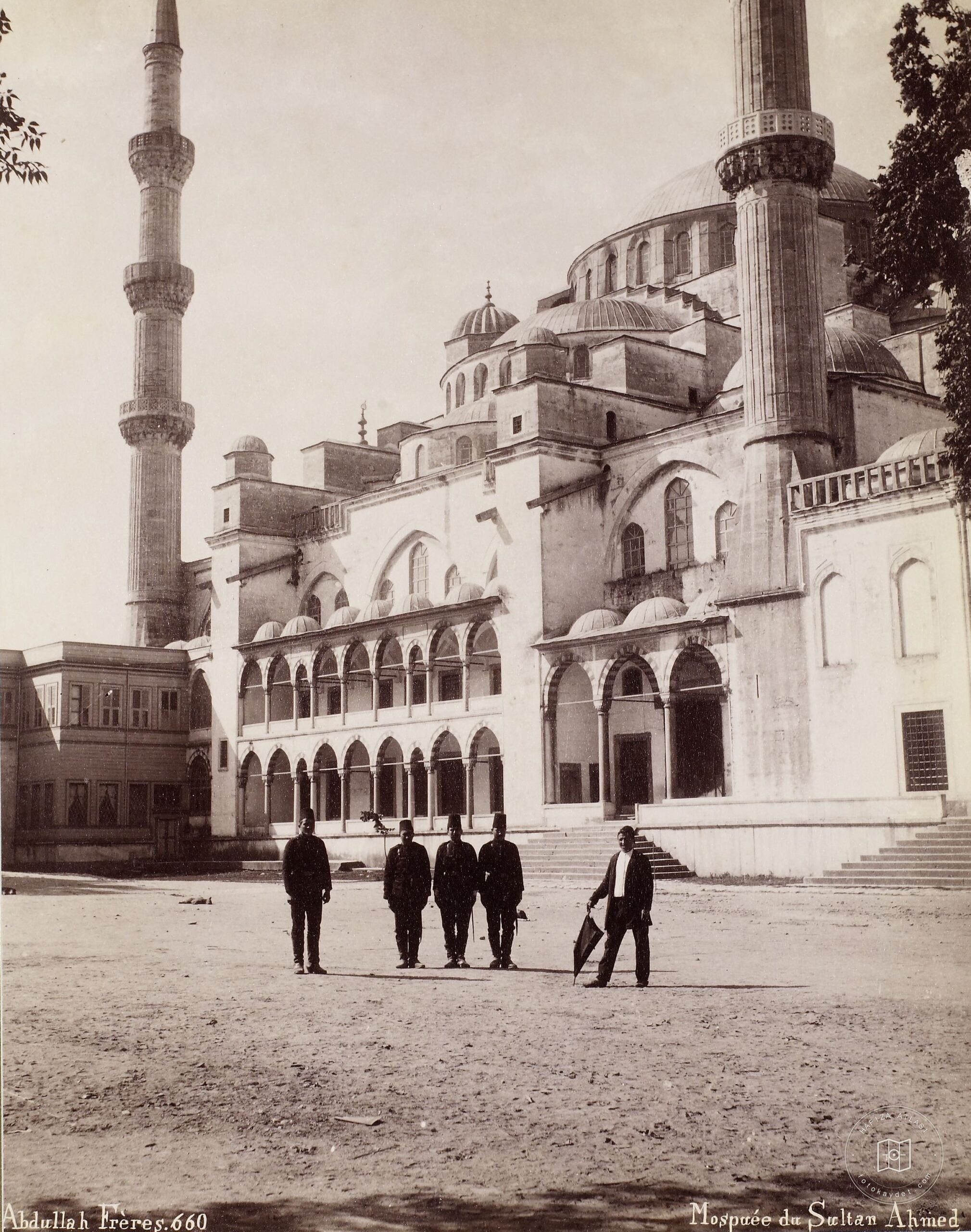 Sultan Ahmet Camii Bahçesi