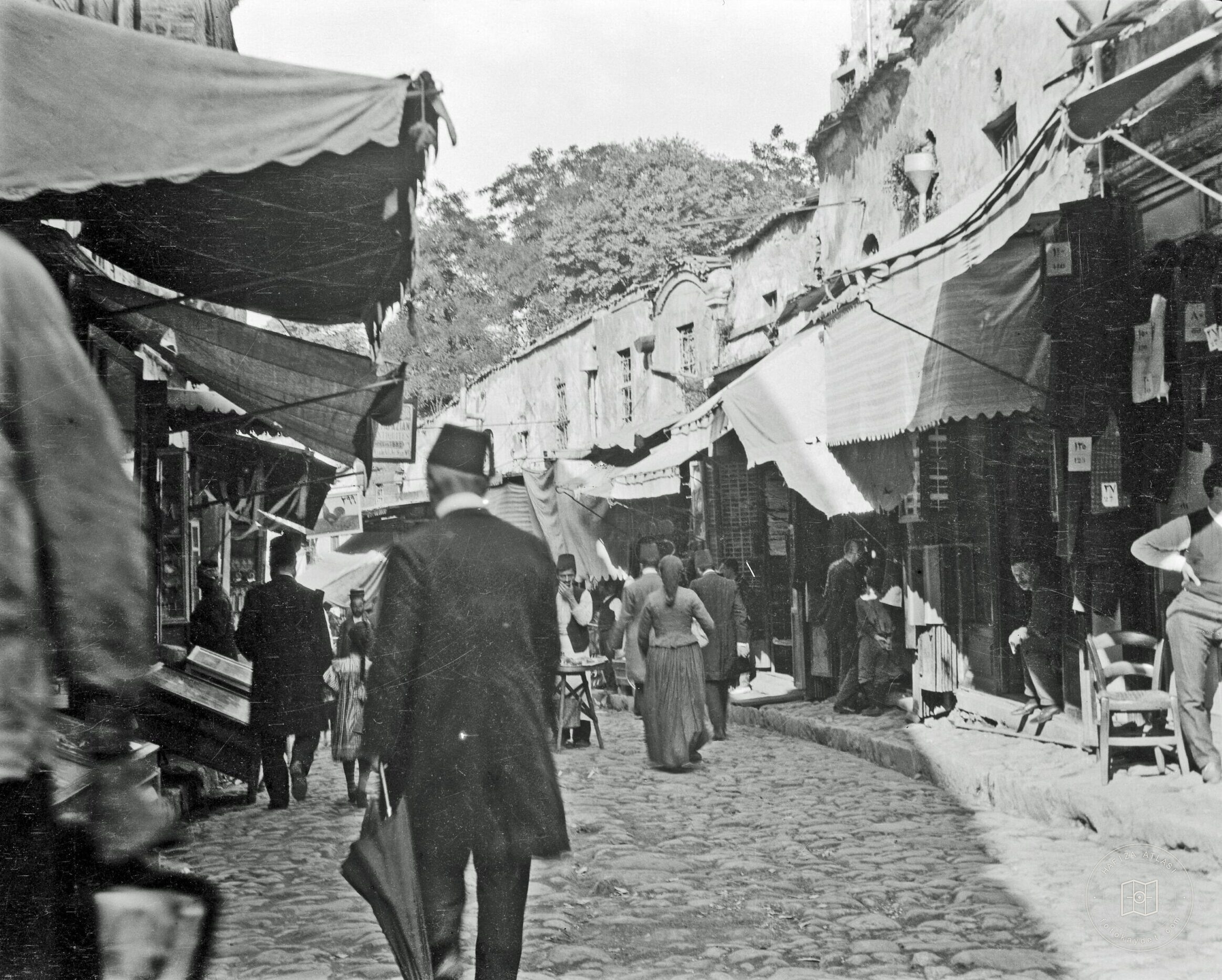 A Street View Near Indoor