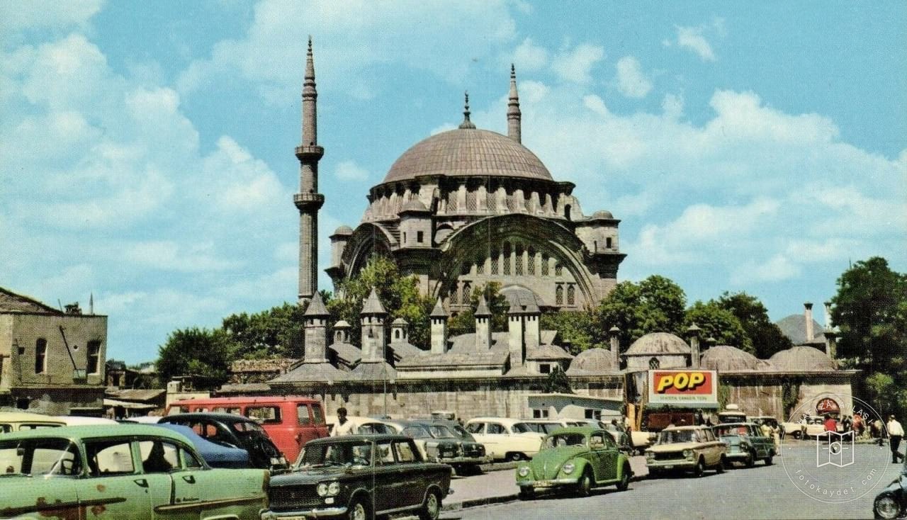 Nuruosmaniye Mosque