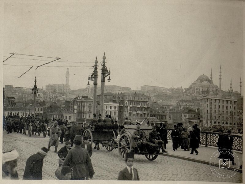 Galata Köprüsü Üstünde Batarya