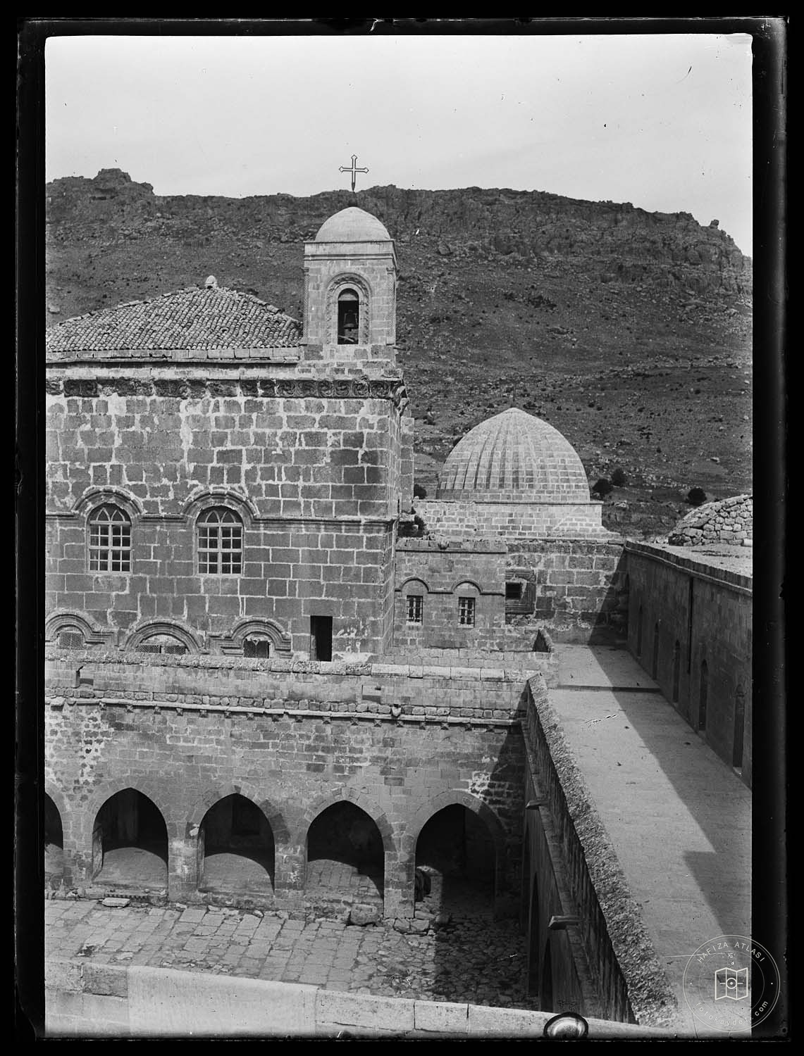 Deyrulzafaran (Mor Hananyo) Manastırı