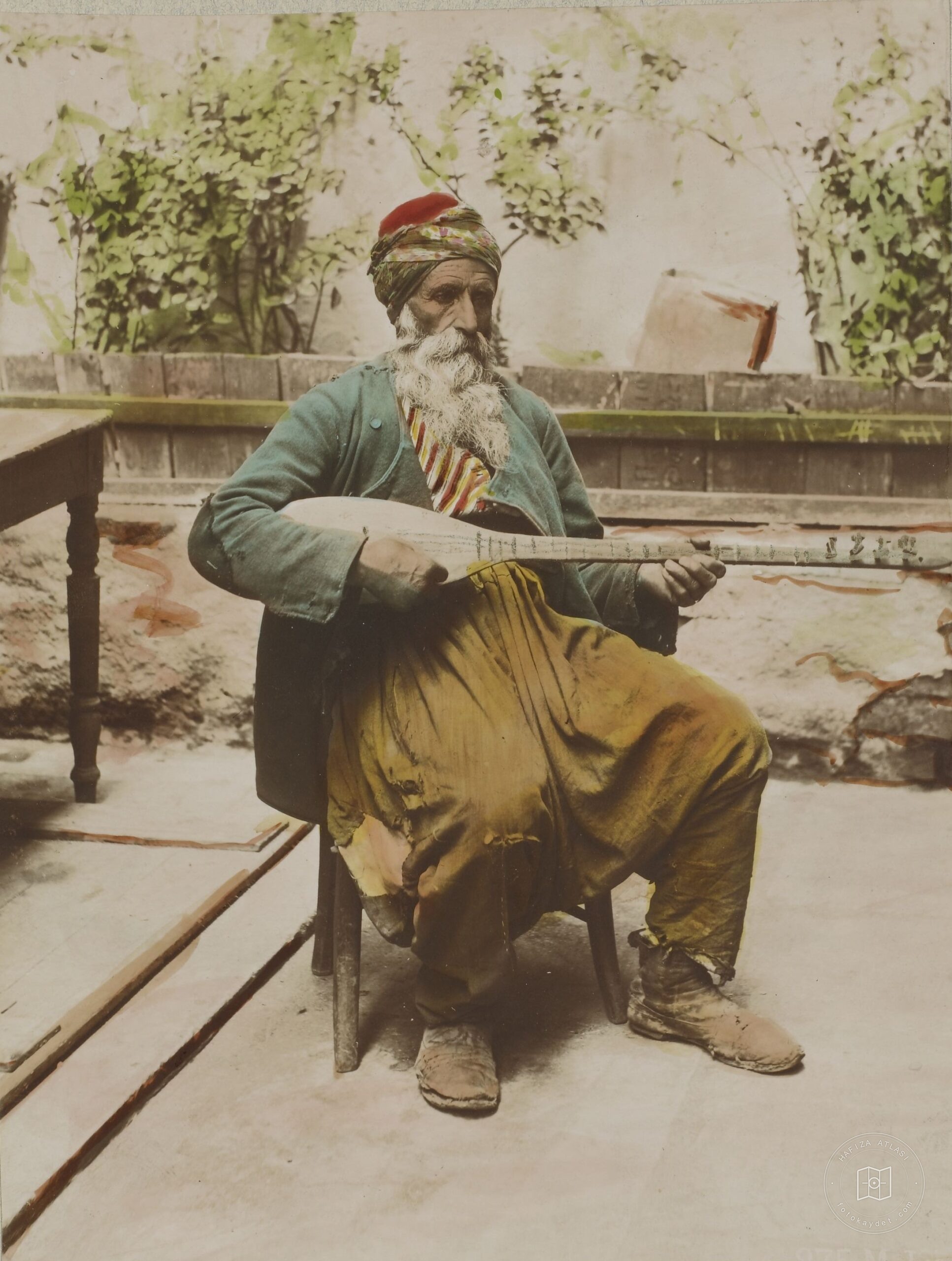 Saz Playan Sakallı Man Portrait