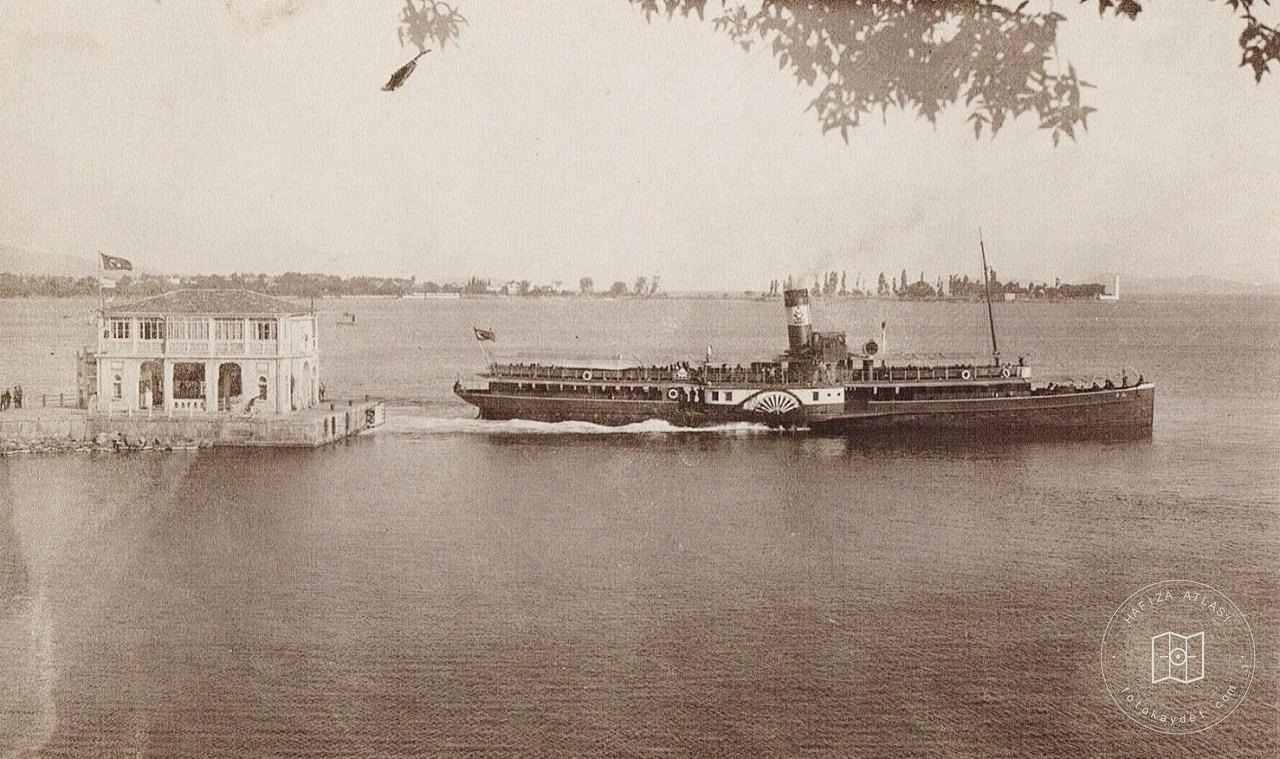 Moda İskelesi’nde Paddle Steamer