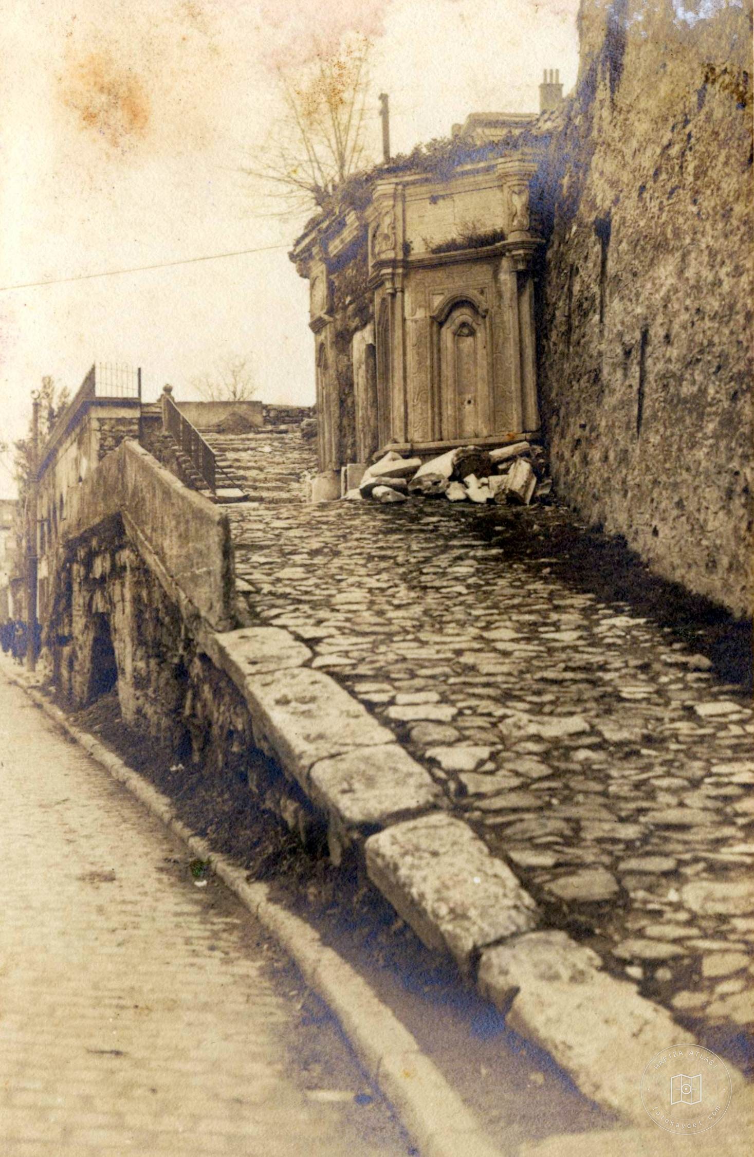 Silahtar Yahya Efendi Çeşmesi