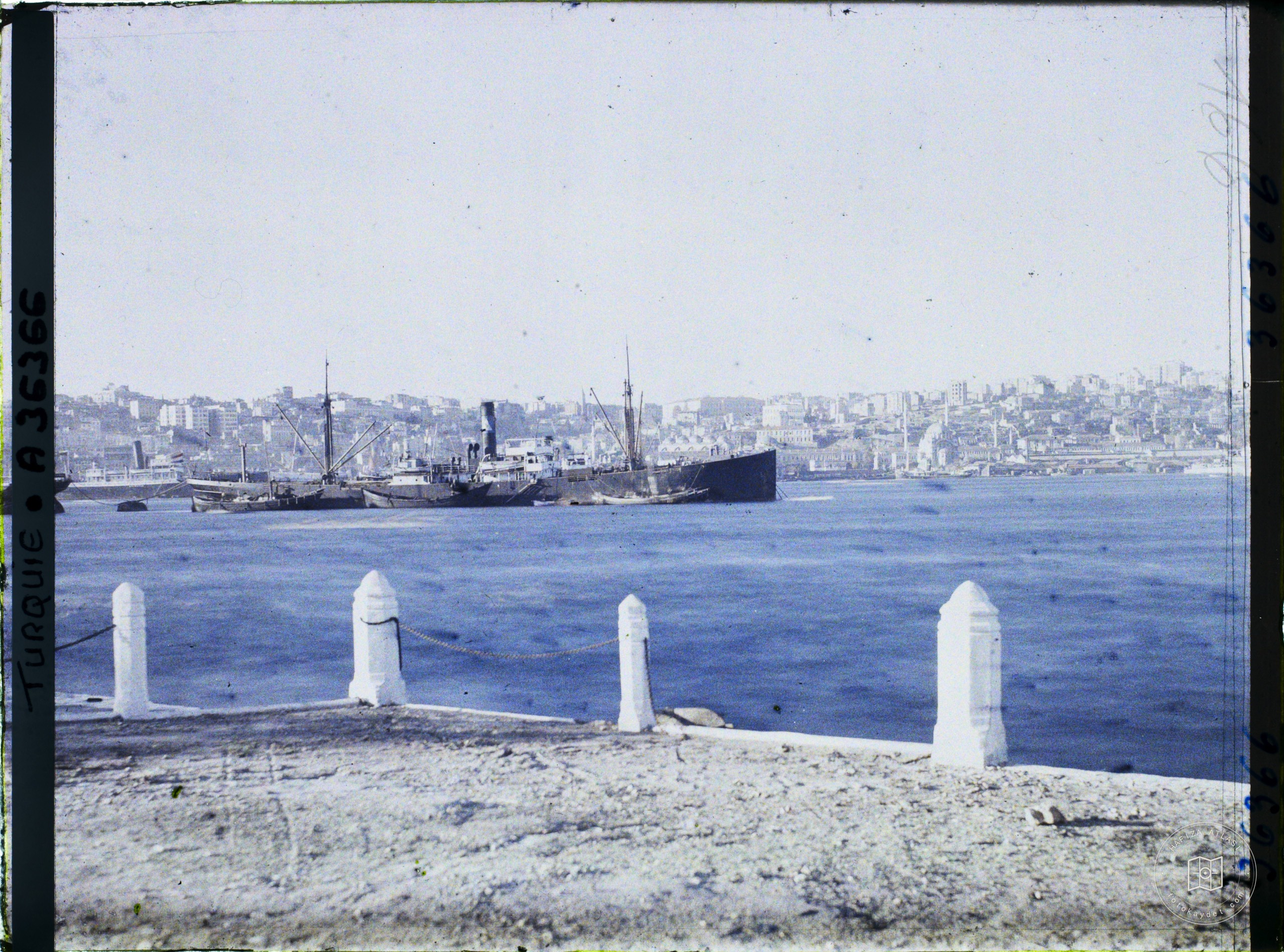 Sarayburnu’ndan Tophane İstikametine Bakış