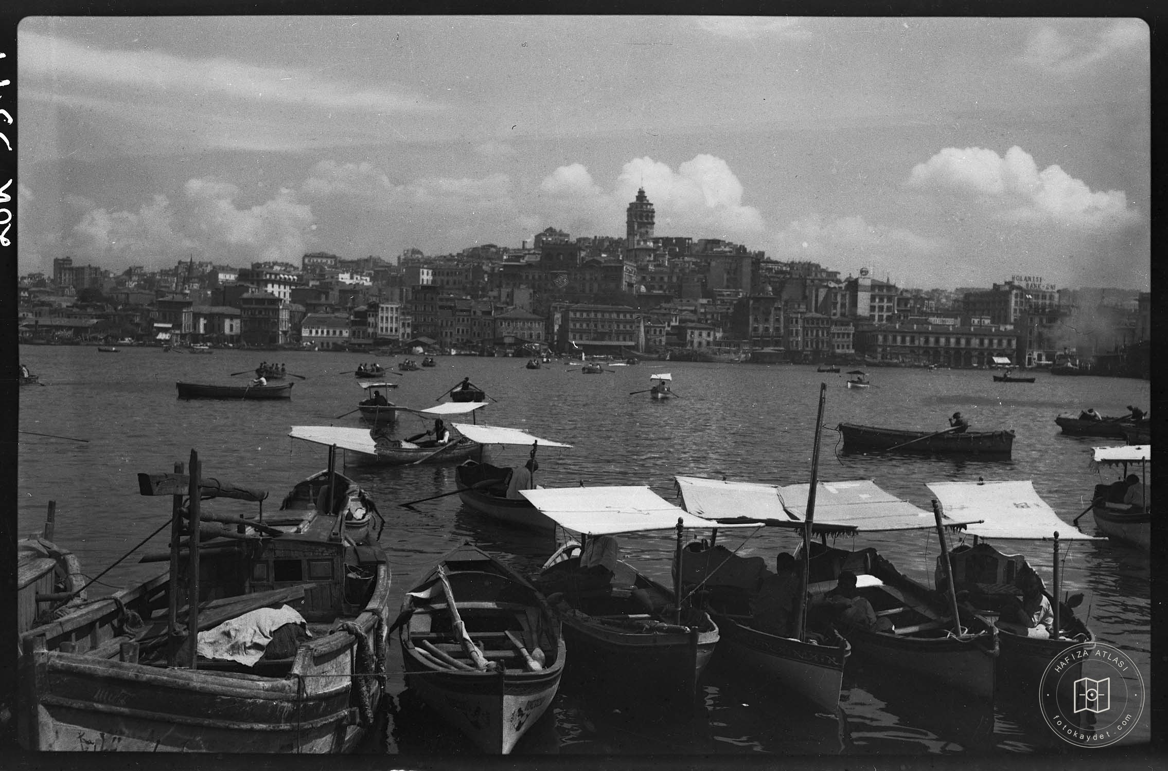 Overview from Yemiş Scaffolding to Pera