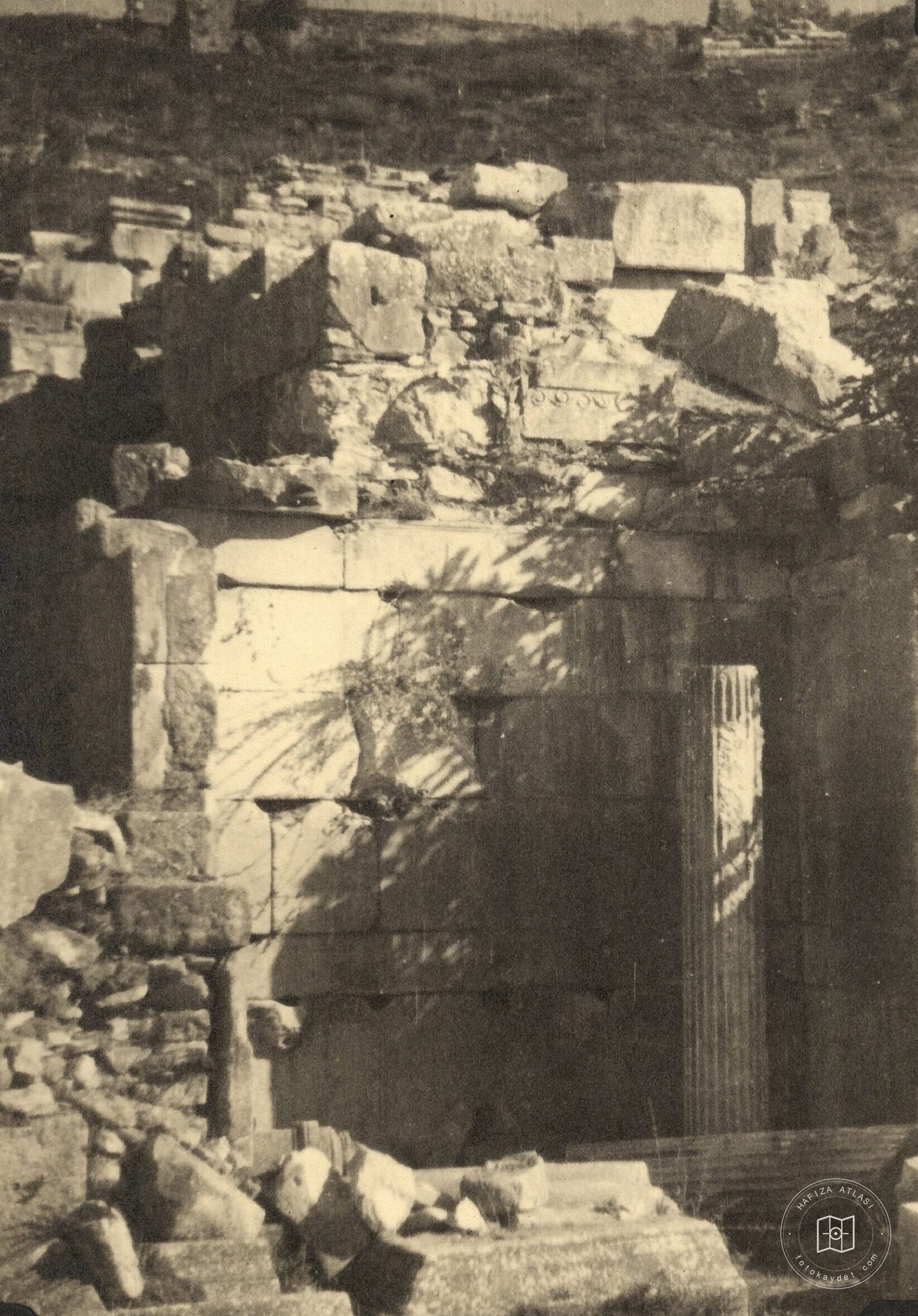 Priene Sahne Binası Kenarındaki Çeşme