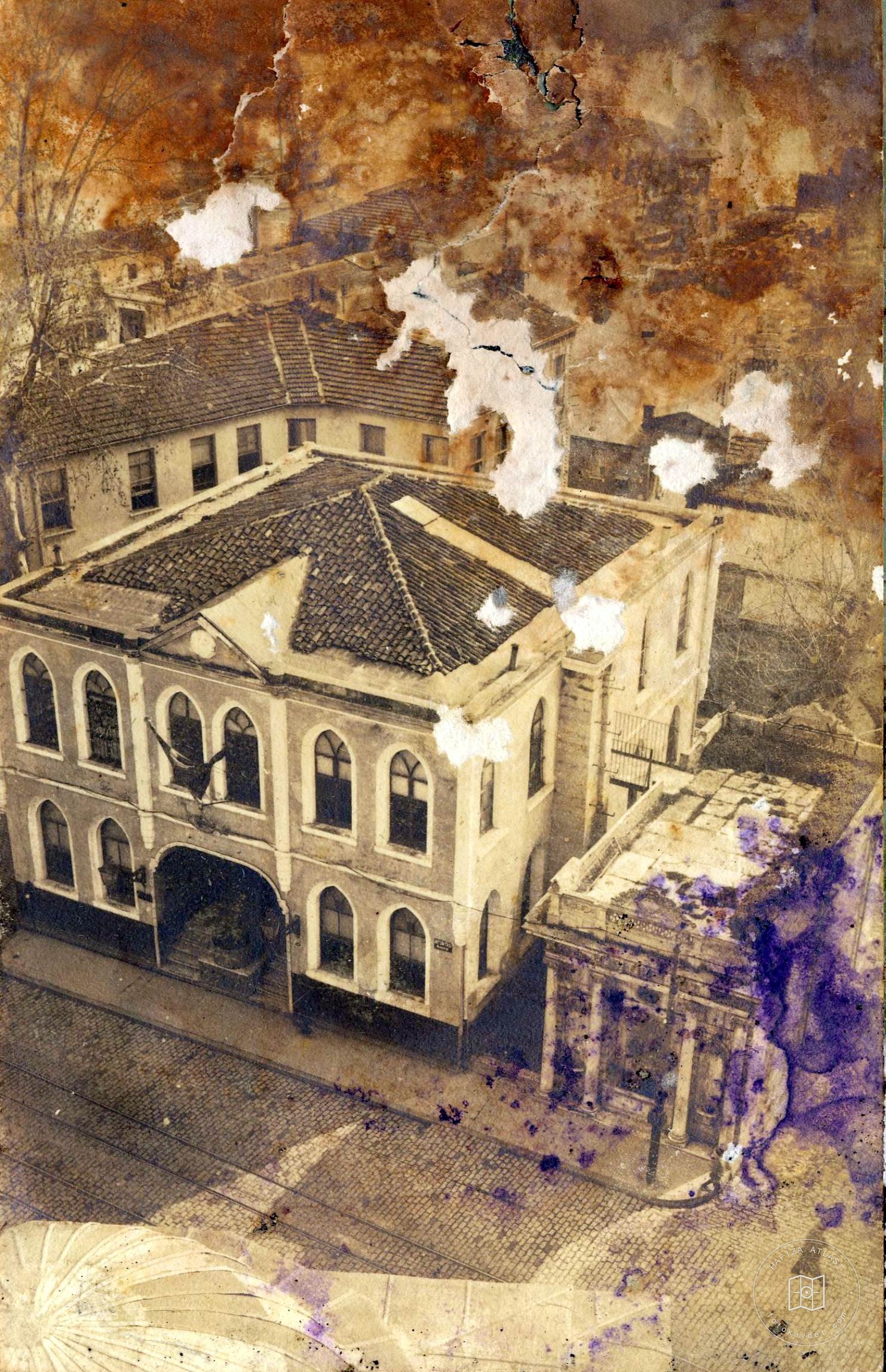 Mihrişah Valide Fountain (Beşiktaş Fountain) and Beşiktaş Karakolu