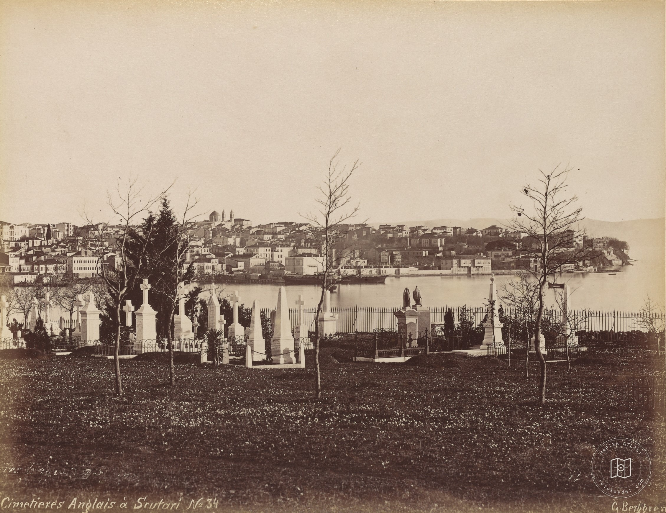 Haydarpaşa İngiliz Cemetery’ndan Kadıköy Görünümü