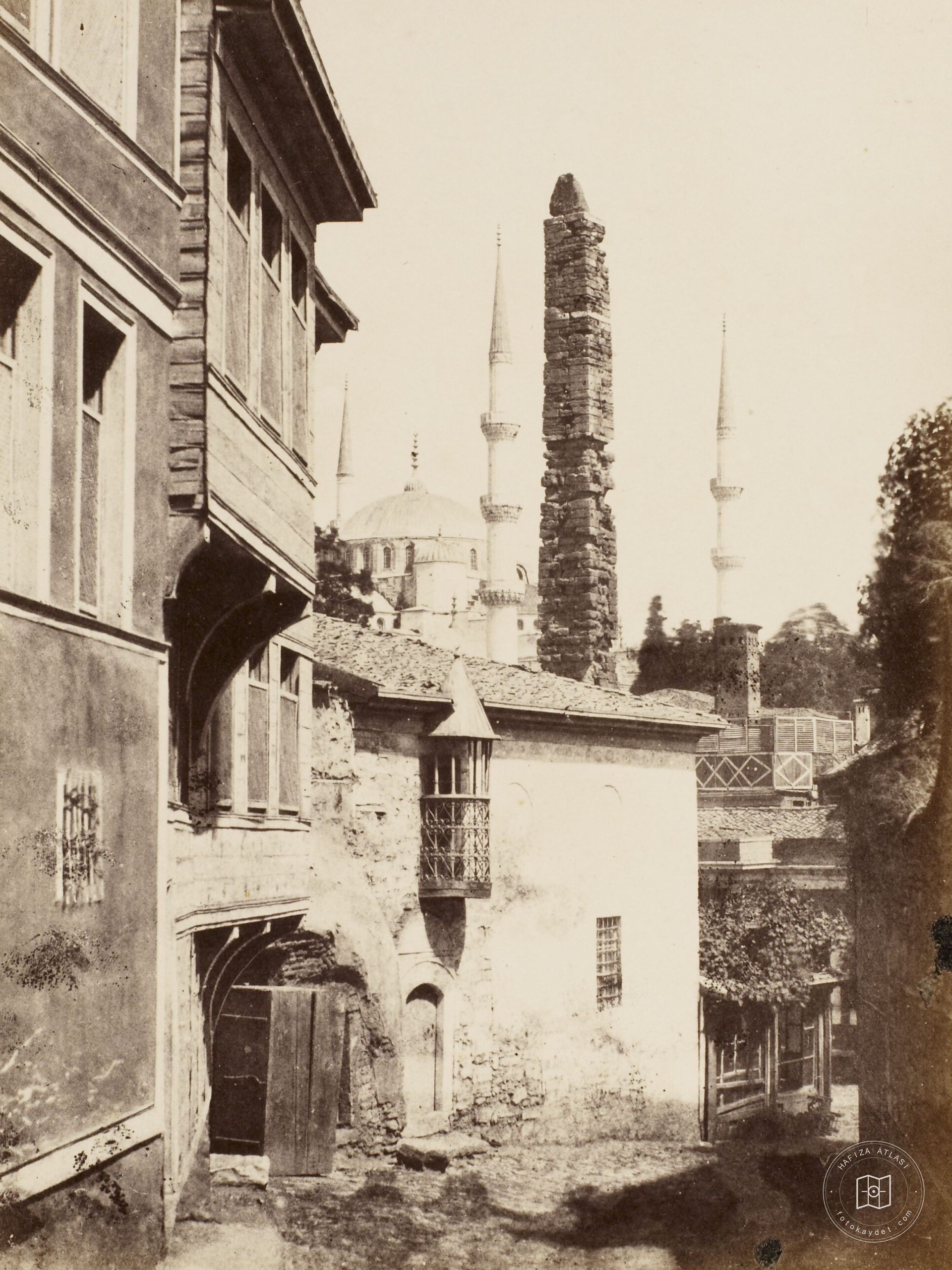 Üçler Mescidi ve Sultan Ahmet Camii