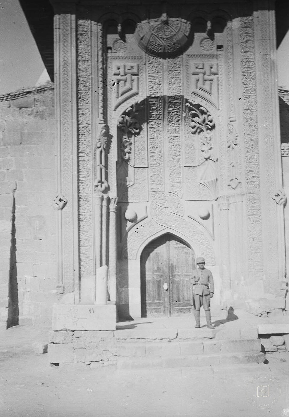 Fine Minareli Medrese Crown Gate