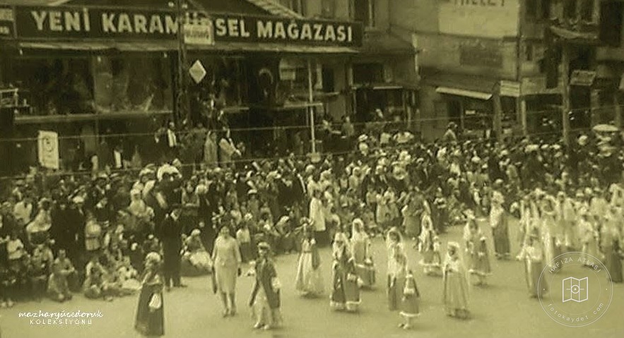 Atatürk Avenue / 23 April Celebrations