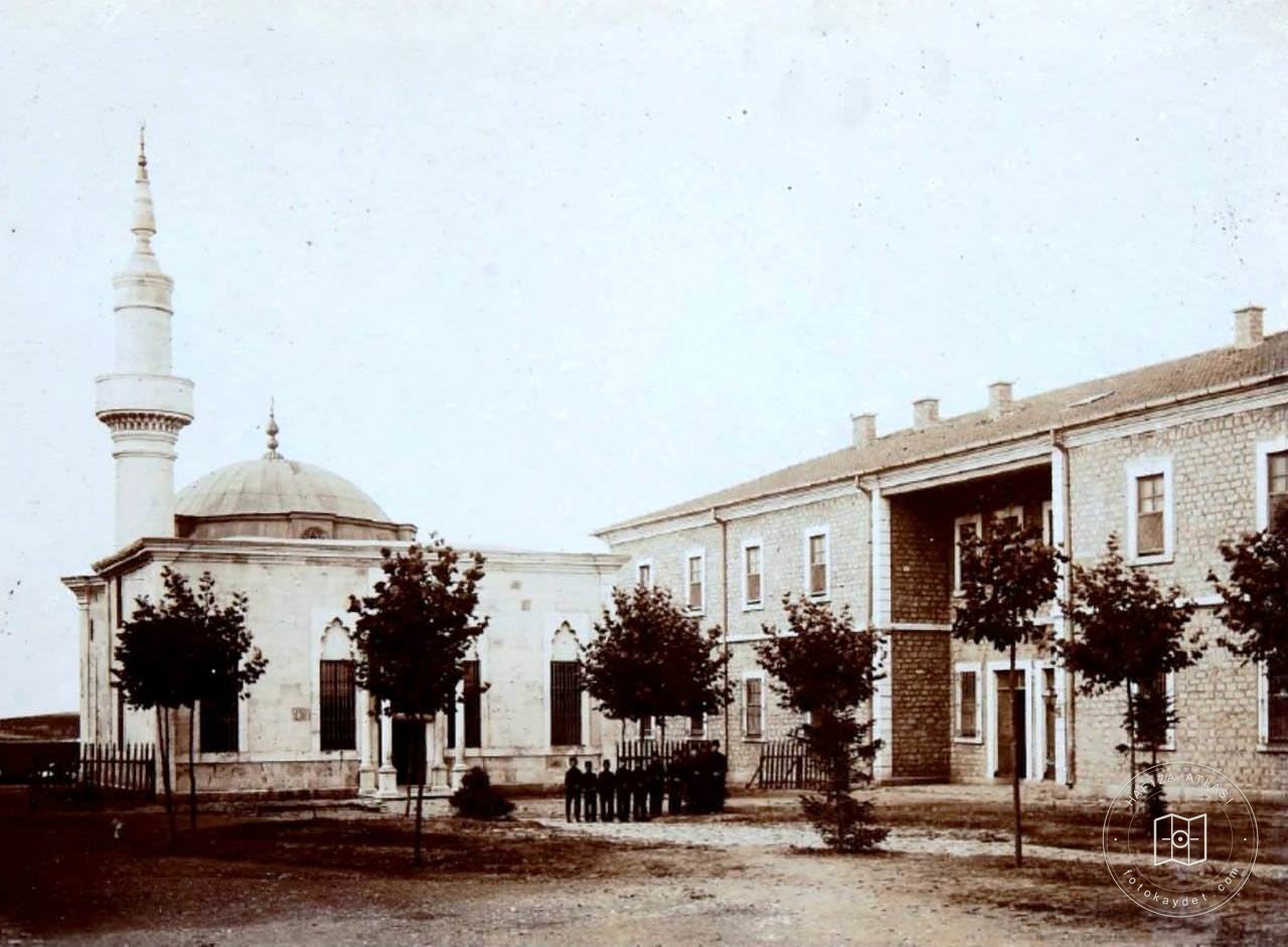 Darülaceze Camii