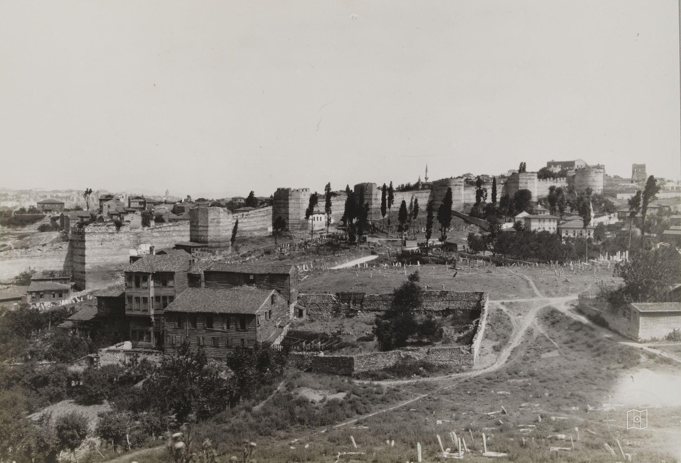 Tokmaktepe Cemetery’ndan Eğrikapı