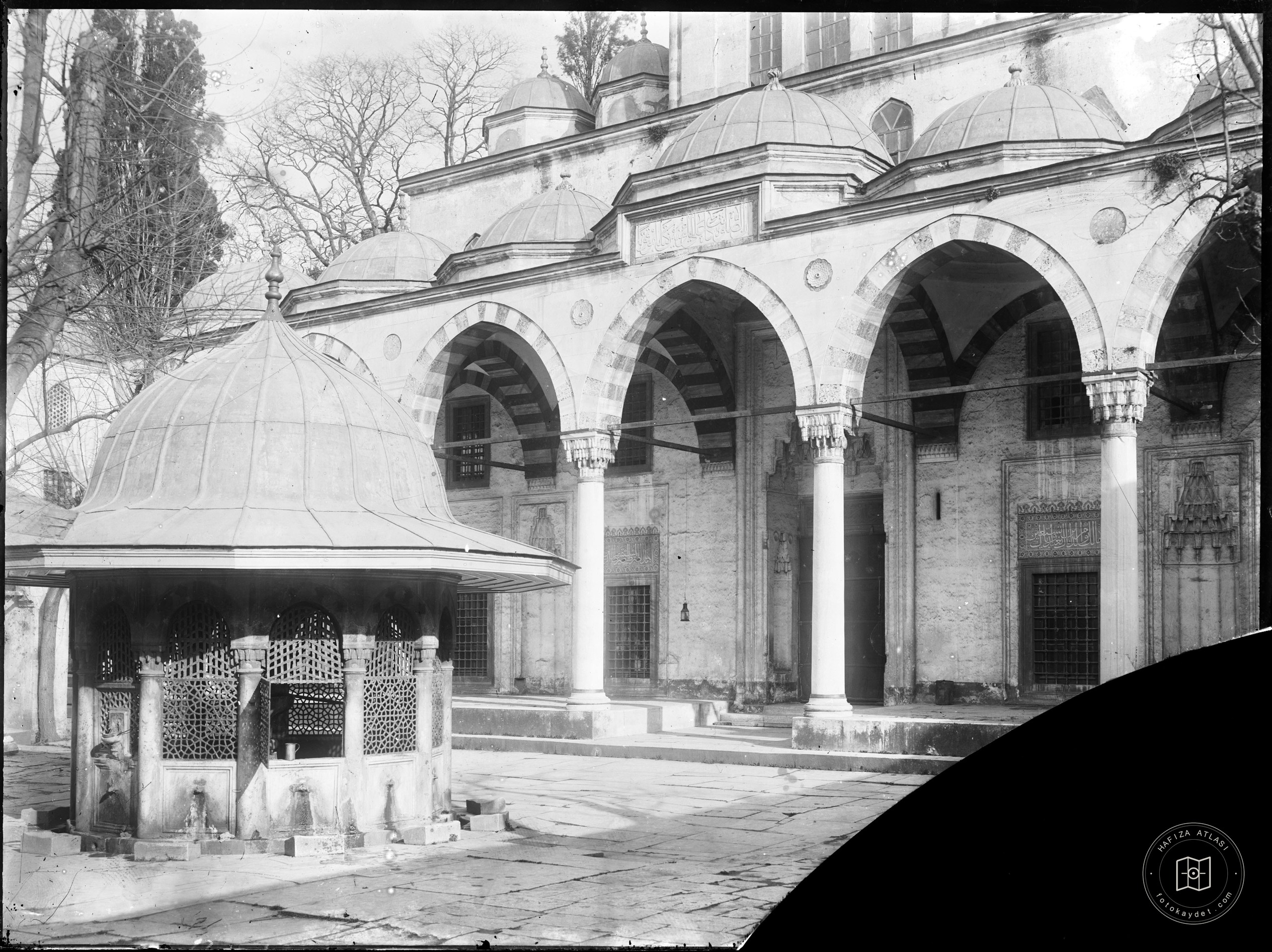 Kadırga Sokullu Mehmet Pasha Mosque Son Cemaat Place and Şadurvan