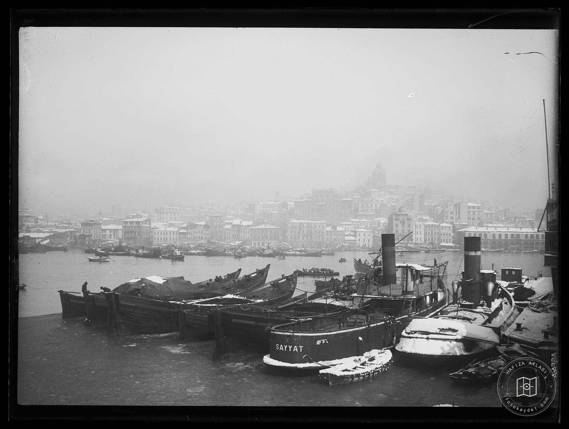 Golden Horn, Perşembepazarı and Galata