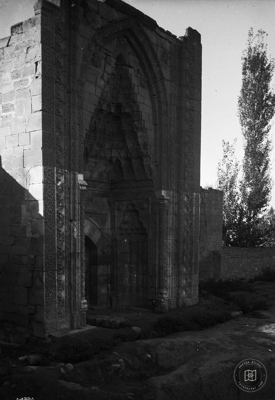 Karaman Hatuniye Medresesi Crown Gate