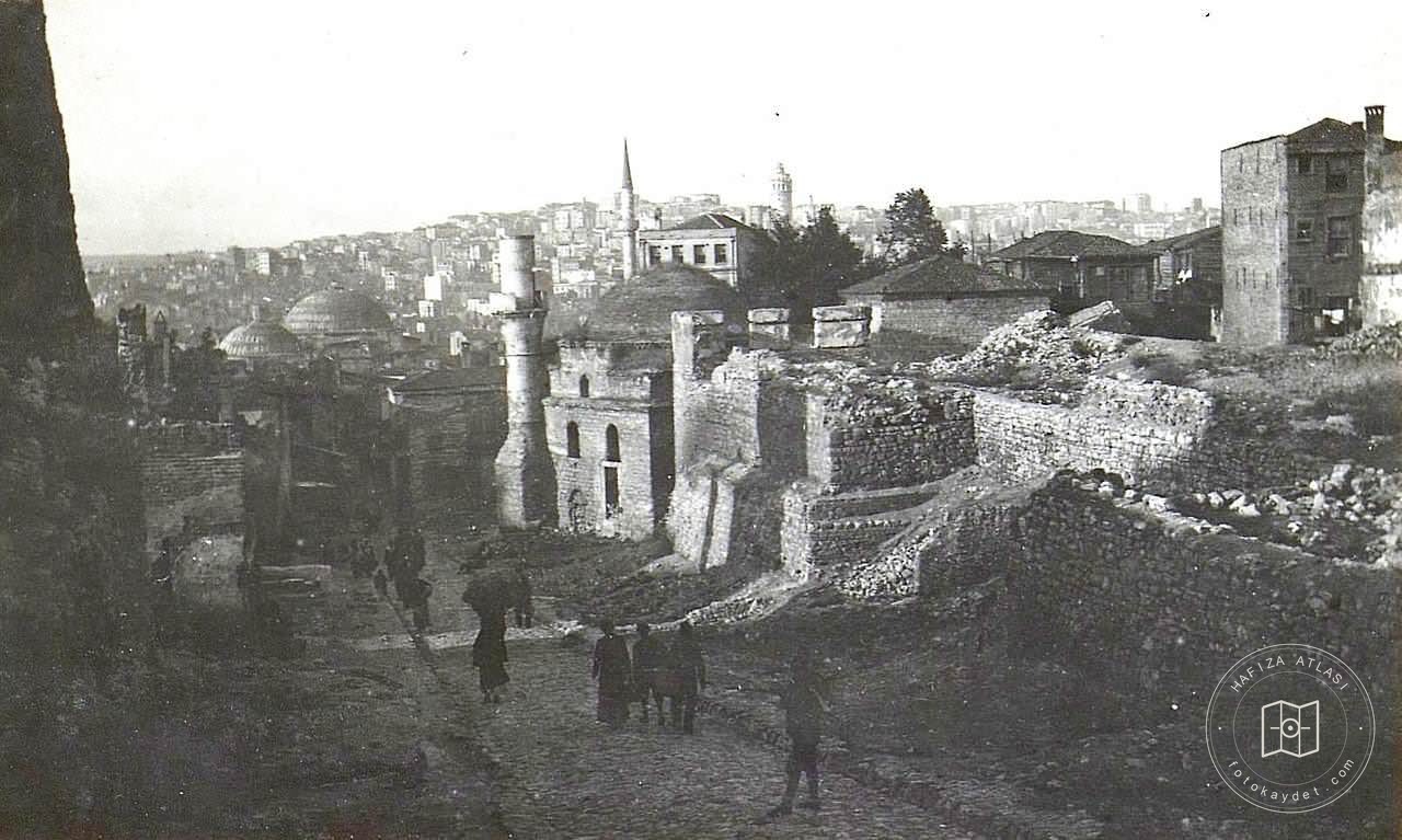 Yavaşça Şahin Mescidi