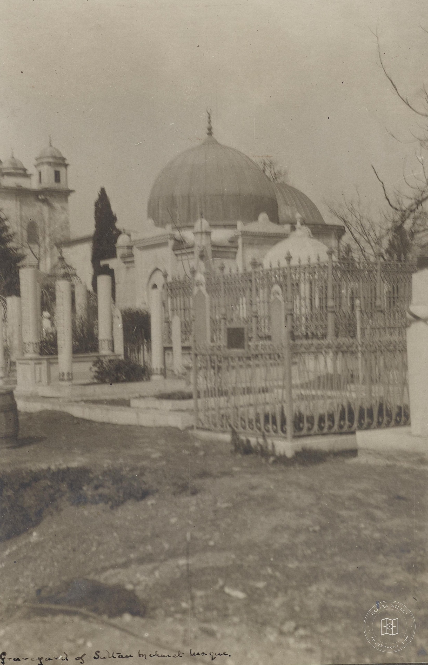 Fatih Camii Haziresi