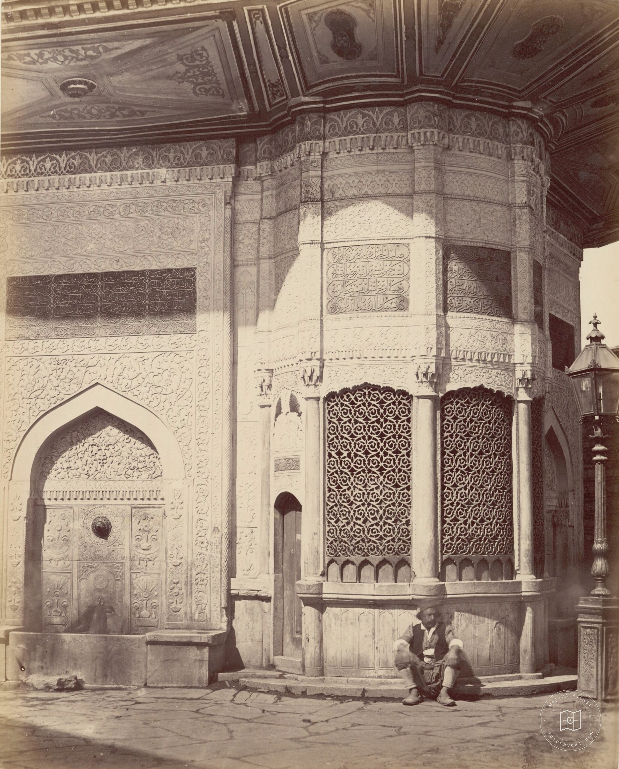 Azapkapı Saliha Sultan Fountain