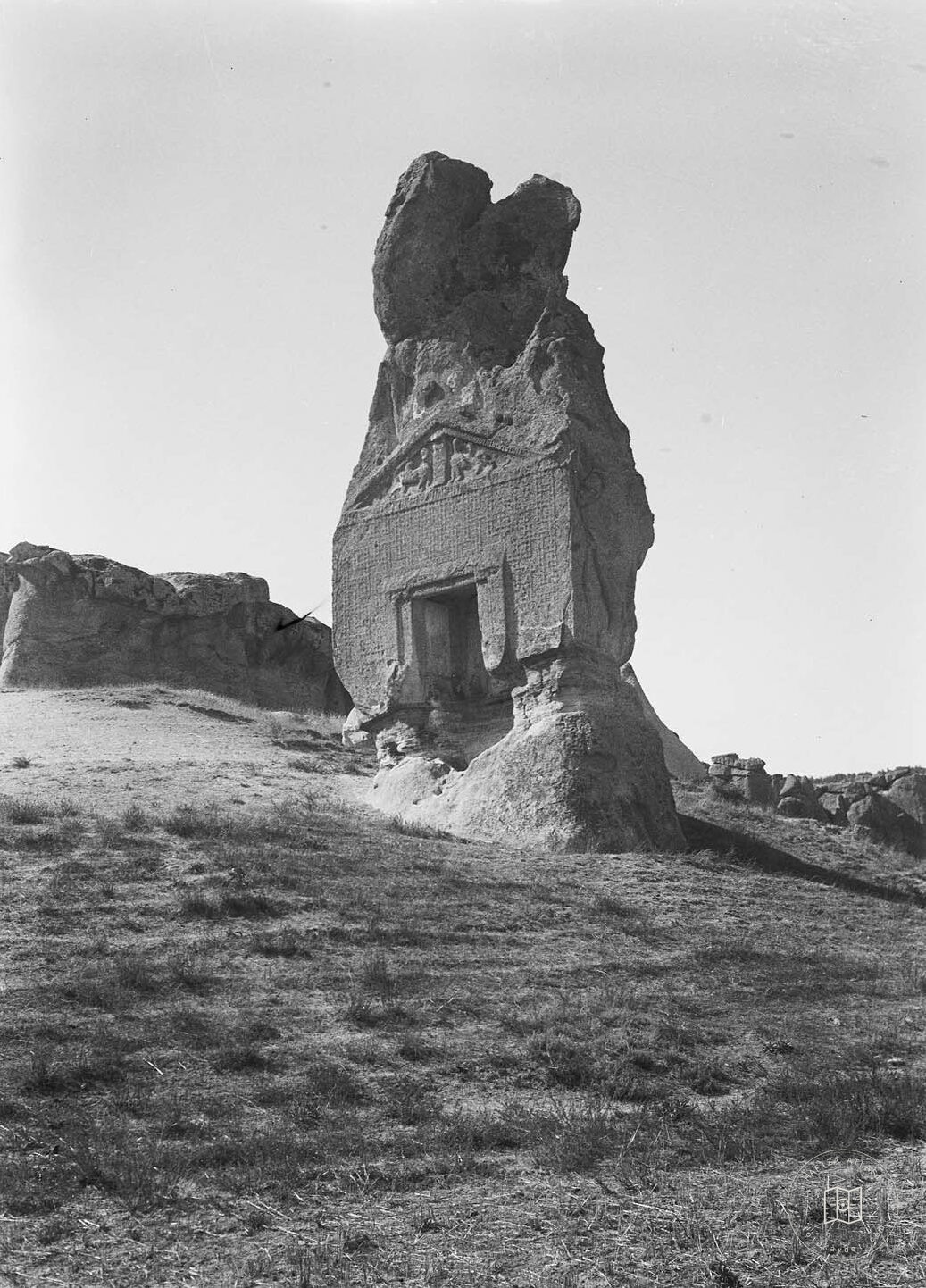 Aslankaya Anıtı