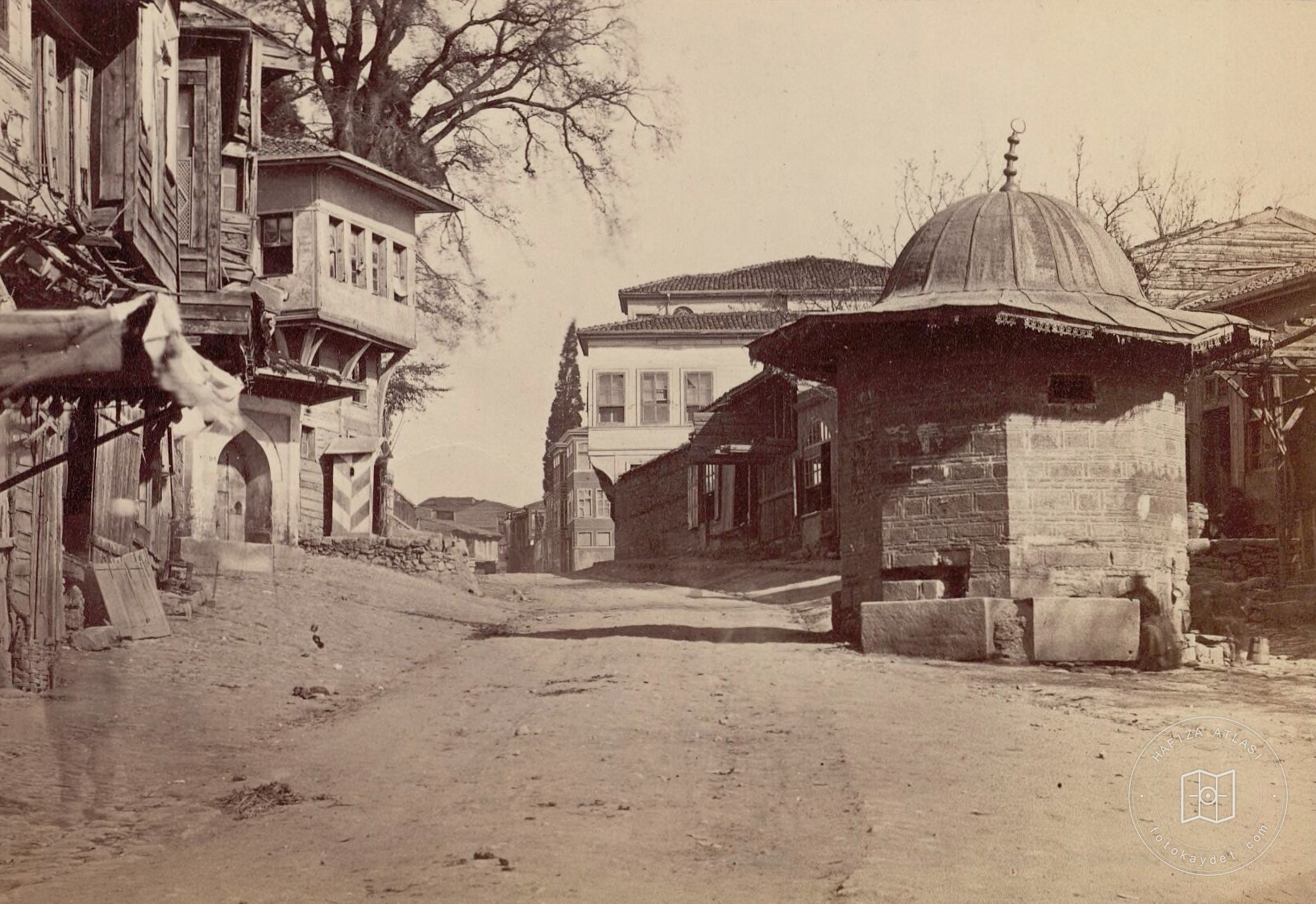 Ali Pasha Fountain and Doğancılar Maxemi